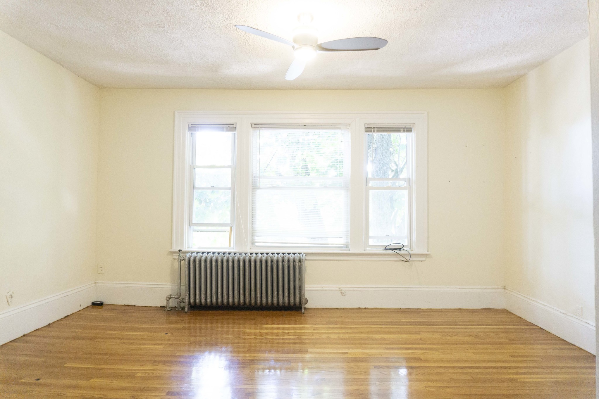 7 bed, 2 bath apartment for rent at 1788 Commonwealth Ave Unit 2, Brighton — photo 9 of 11