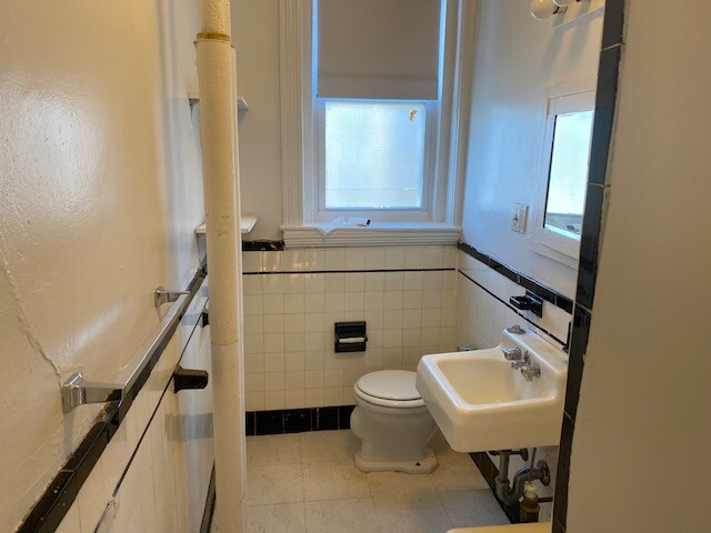 1 bed, 1 bath apartment for rent at 1826 Commonwealth Ave Unit 11, Brighton — photo 8 of 9