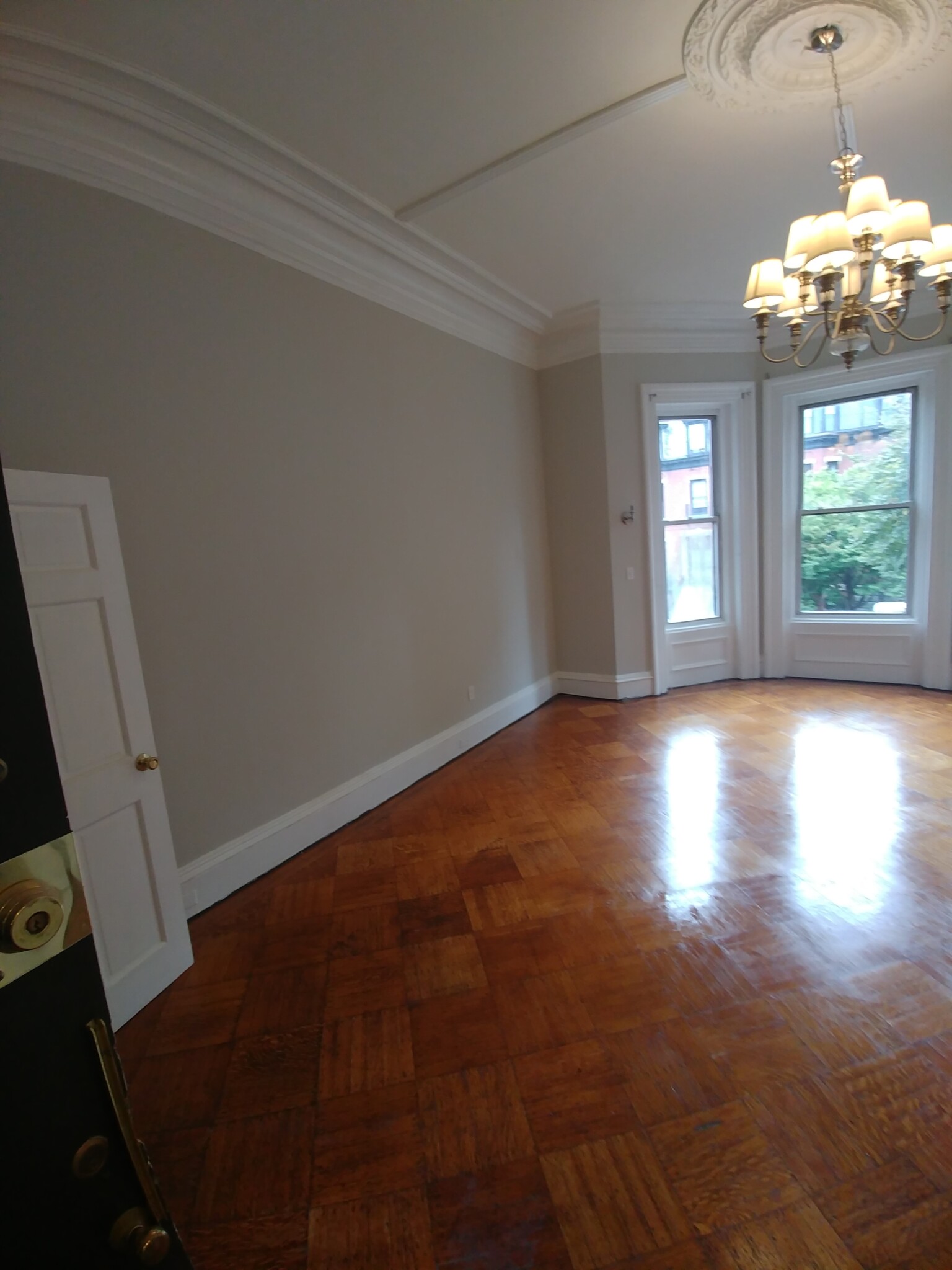 Studio bed, 1 bath apartment for rent at 307 Beacon St Unit 8, Back Bay — photo 3 of 5