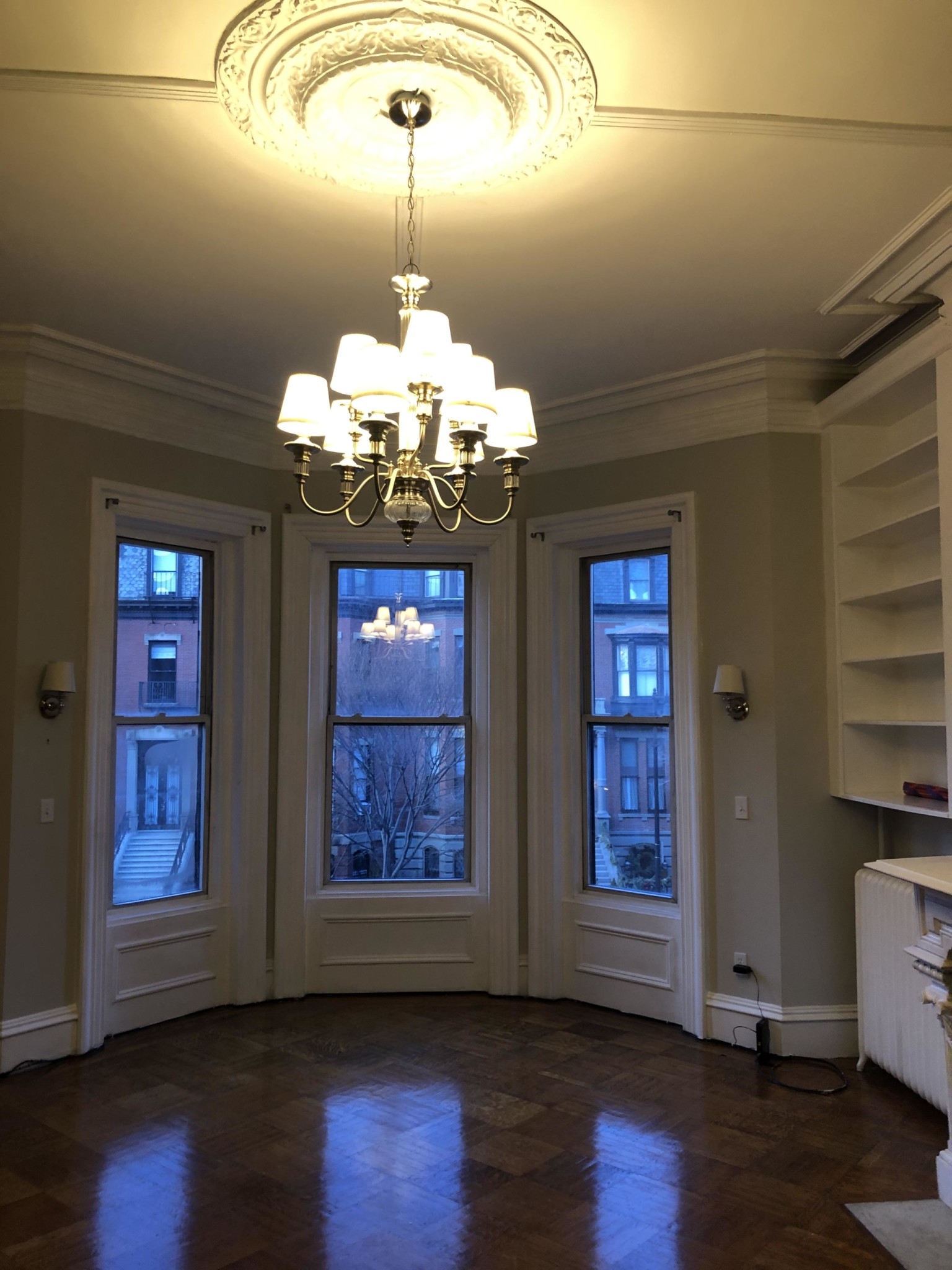 Studio bed, 1 bath apartment for rent at 307 Beacon St Unit 8, Back Bay — photo 2 of 5