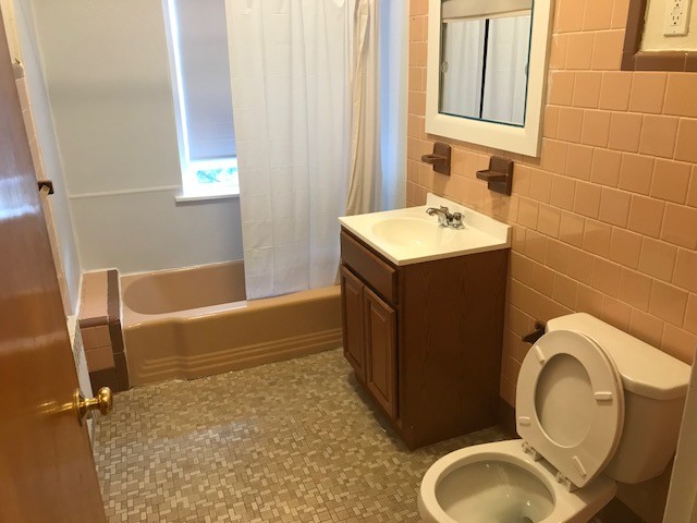2 bed, 1 bath apartment for rent at 1820 Beacon St Unit 5, Chestnut Hill — photo 6 of 9