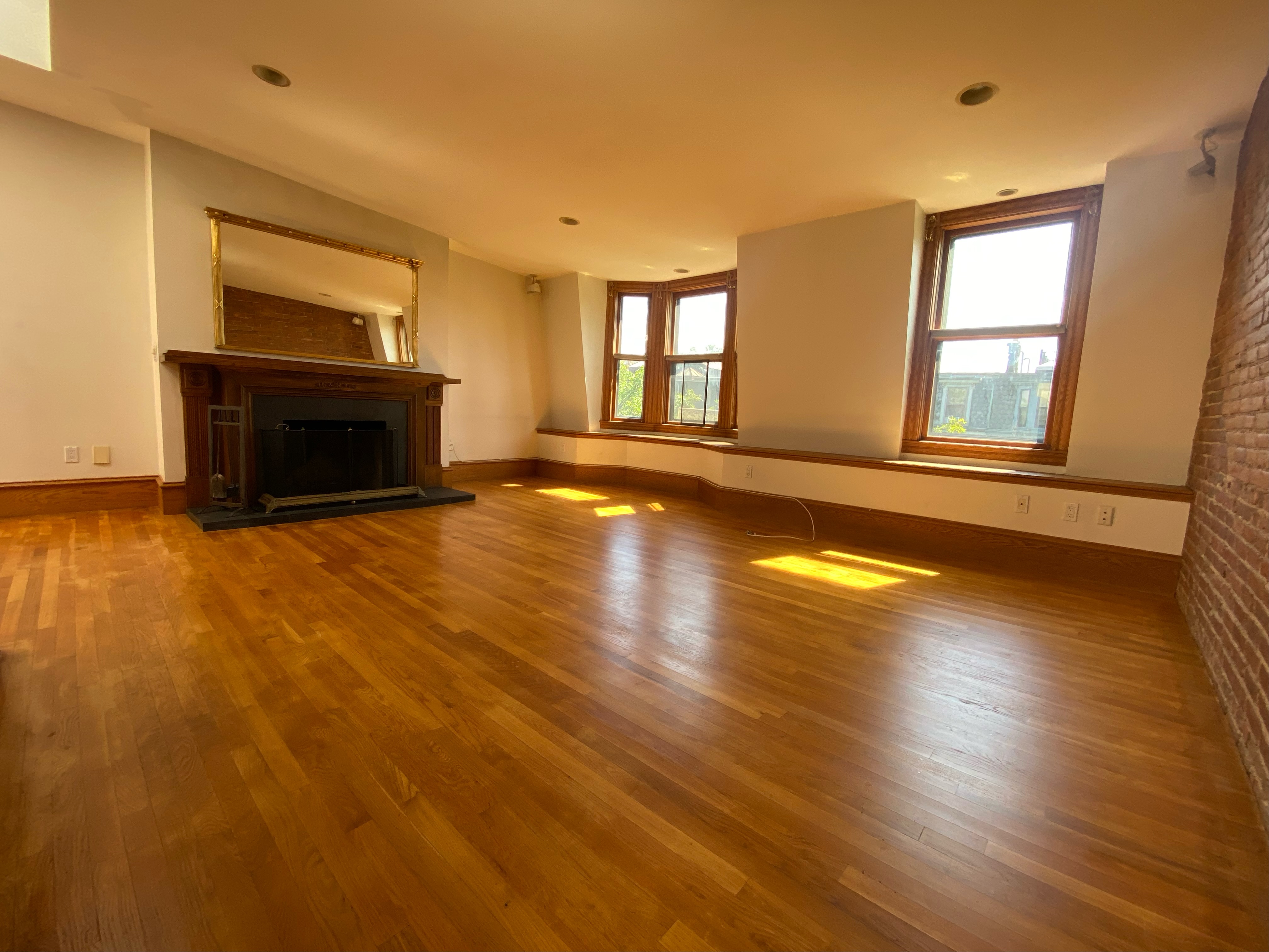 1 bed, 1 bath apartment for rent at 13 Holyoke St Unit 4, South End — photo 5 of 6