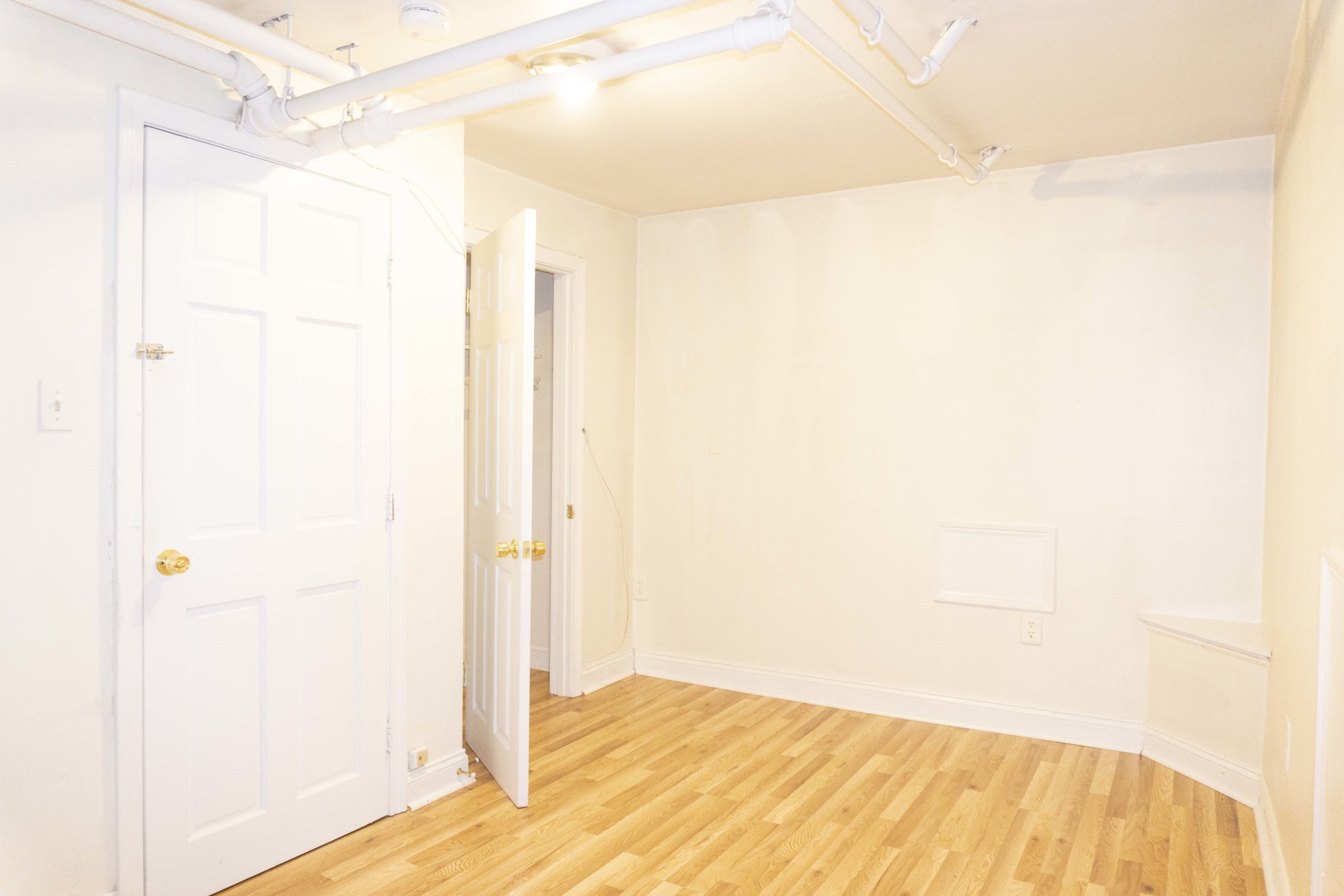 5 bed, 2 bath apartment for rent at 1782 Commonwealth Ave Unit 1, Brighton — photo 5 of 11