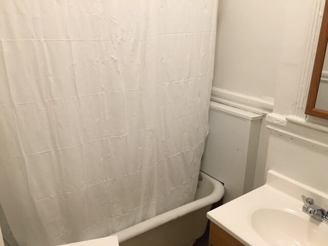 Studio bed, 1 bath apartment for rent at 1335 Commonwealth Ave Unit 4, Allston — photo 10 of 10
