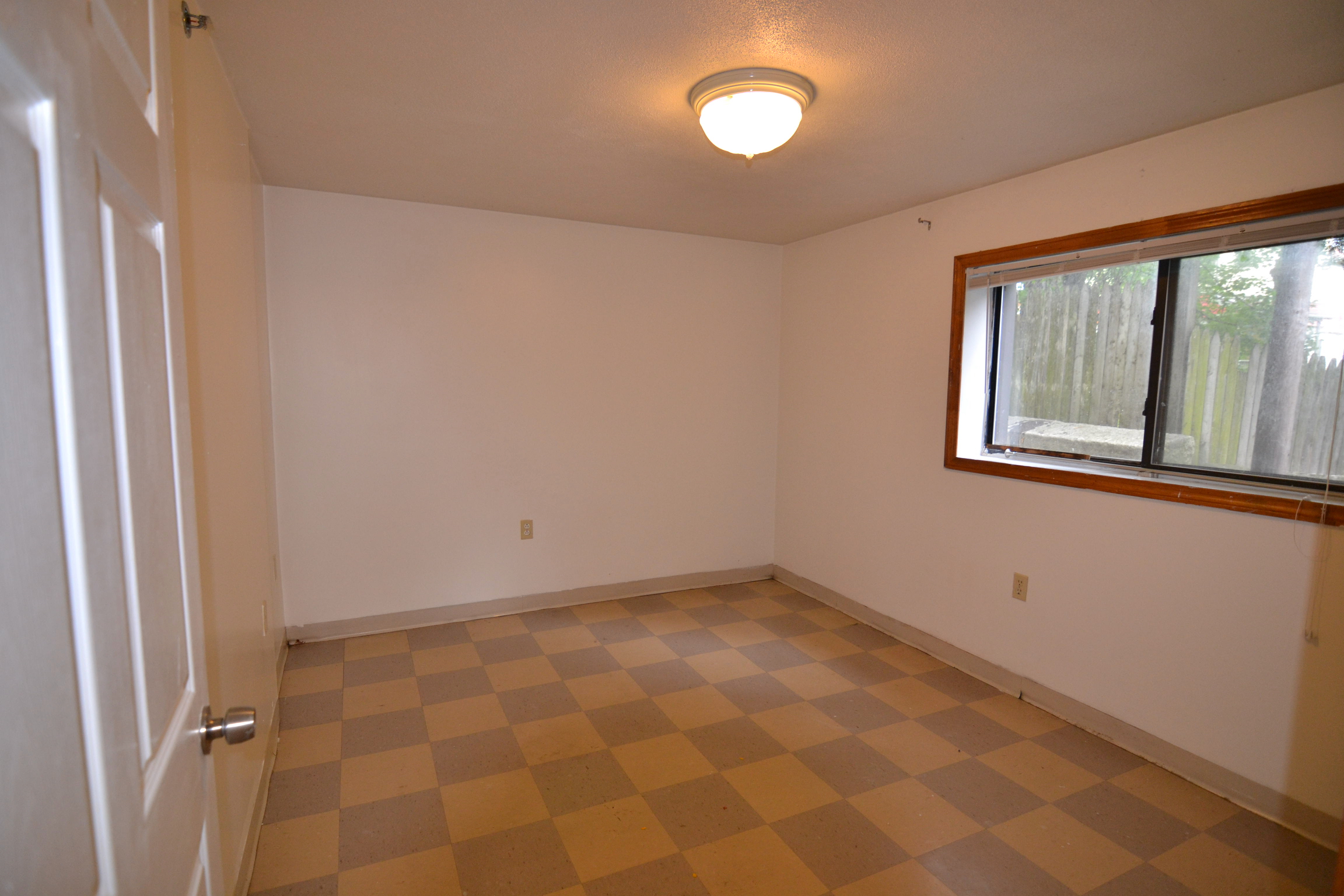 3 bed, 1 bath apartment for rent at 3 Darling St Unit 2, Mission Hill — photo 2 of 7