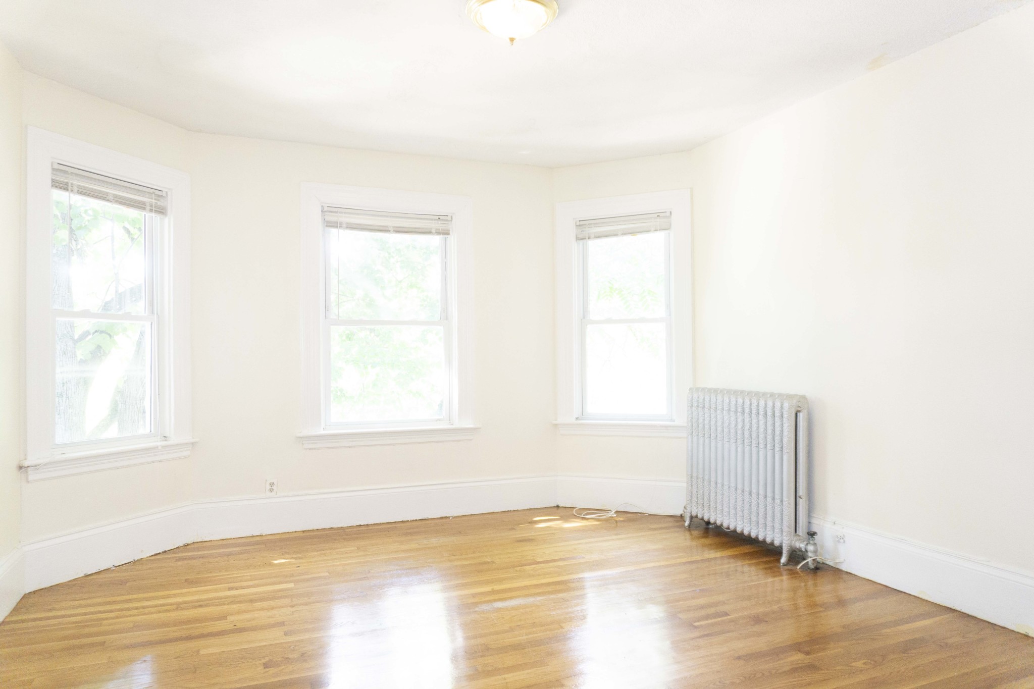 7 bed, 2 bath apartment for rent at 1788 Commonwealth Ave Unit 2, Brighton — photo 10 of 11