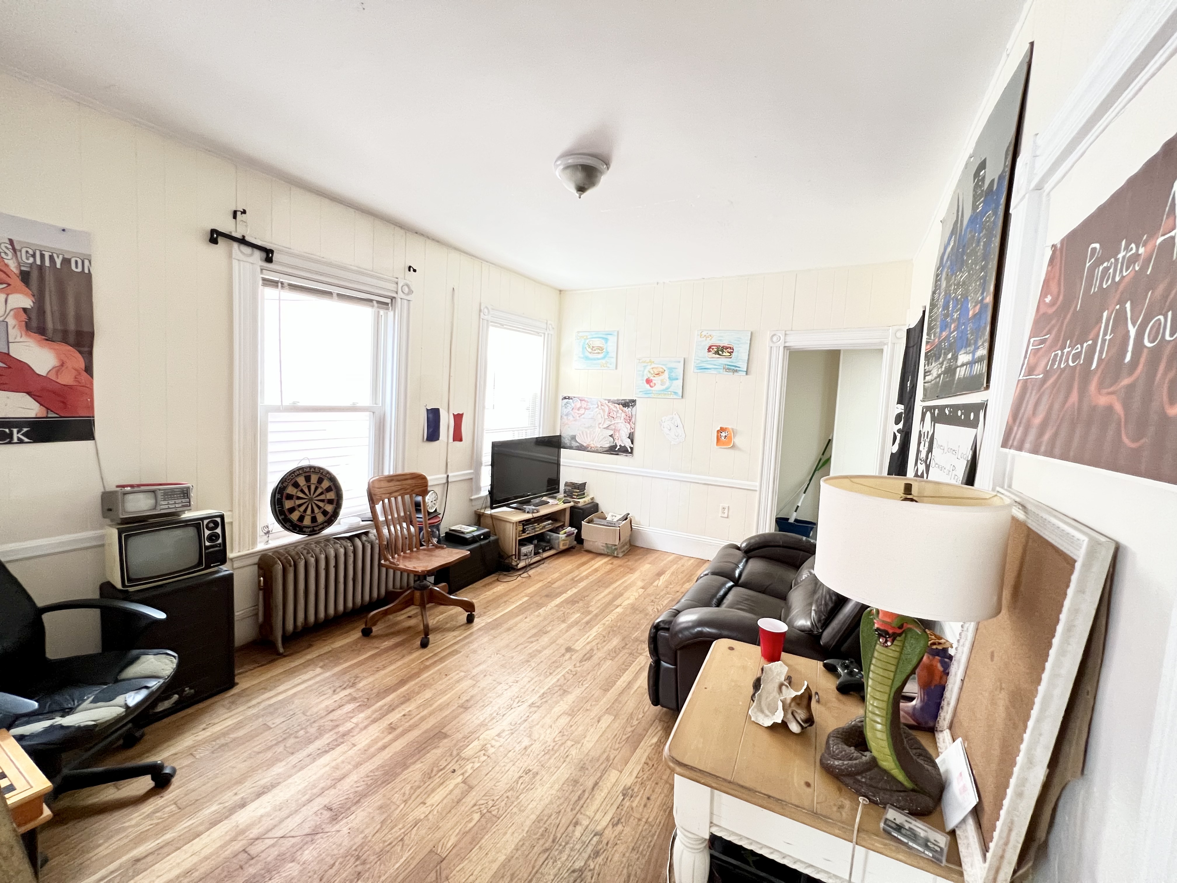 6 bed, 2 bath apartment for rent at 4 Pratt St Unit 0, Allston — photo 10 of 11