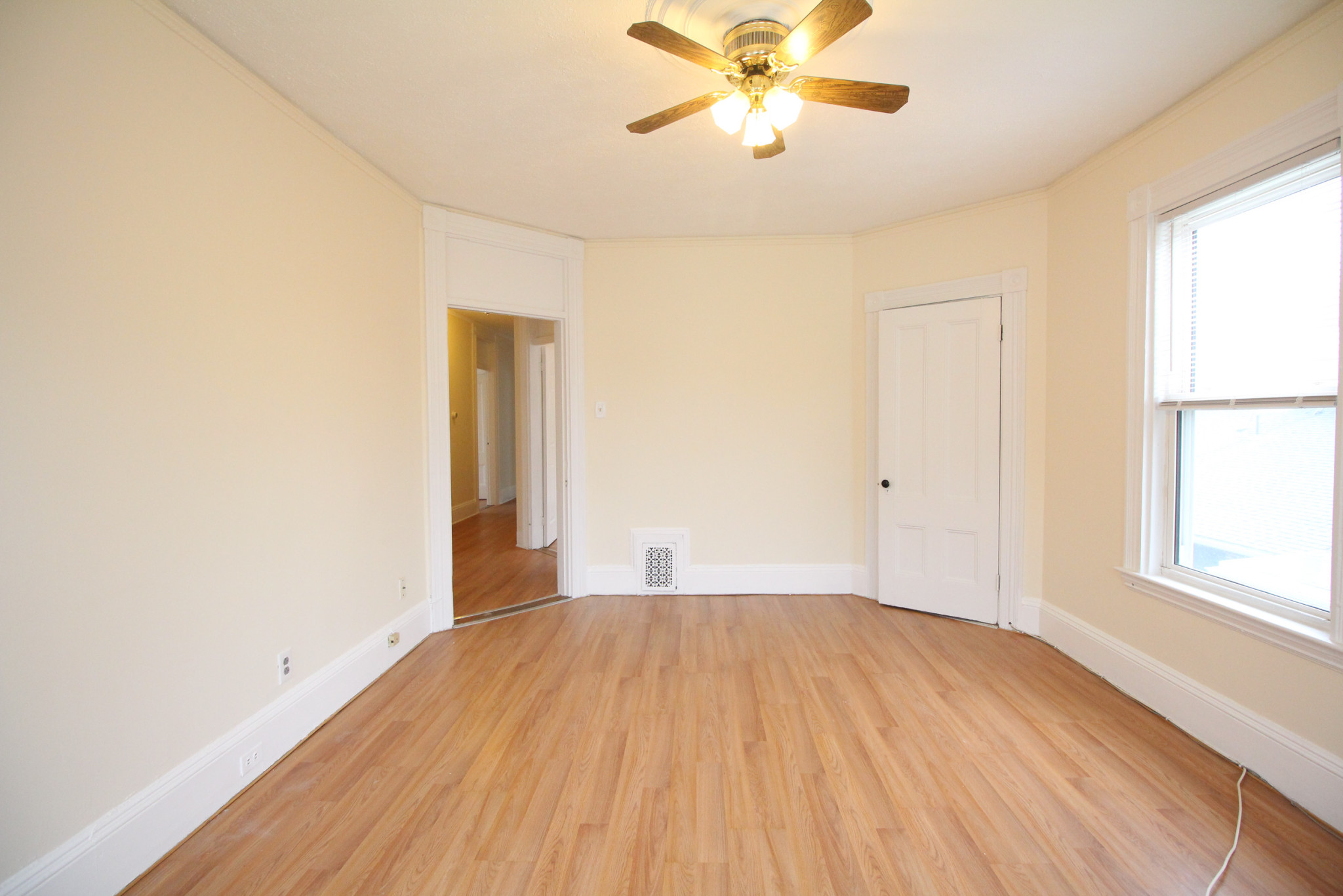 4 bed, 1 bath apartment for rent at 40 Forest St Unit 1, Roxbury — photo 10 of 21