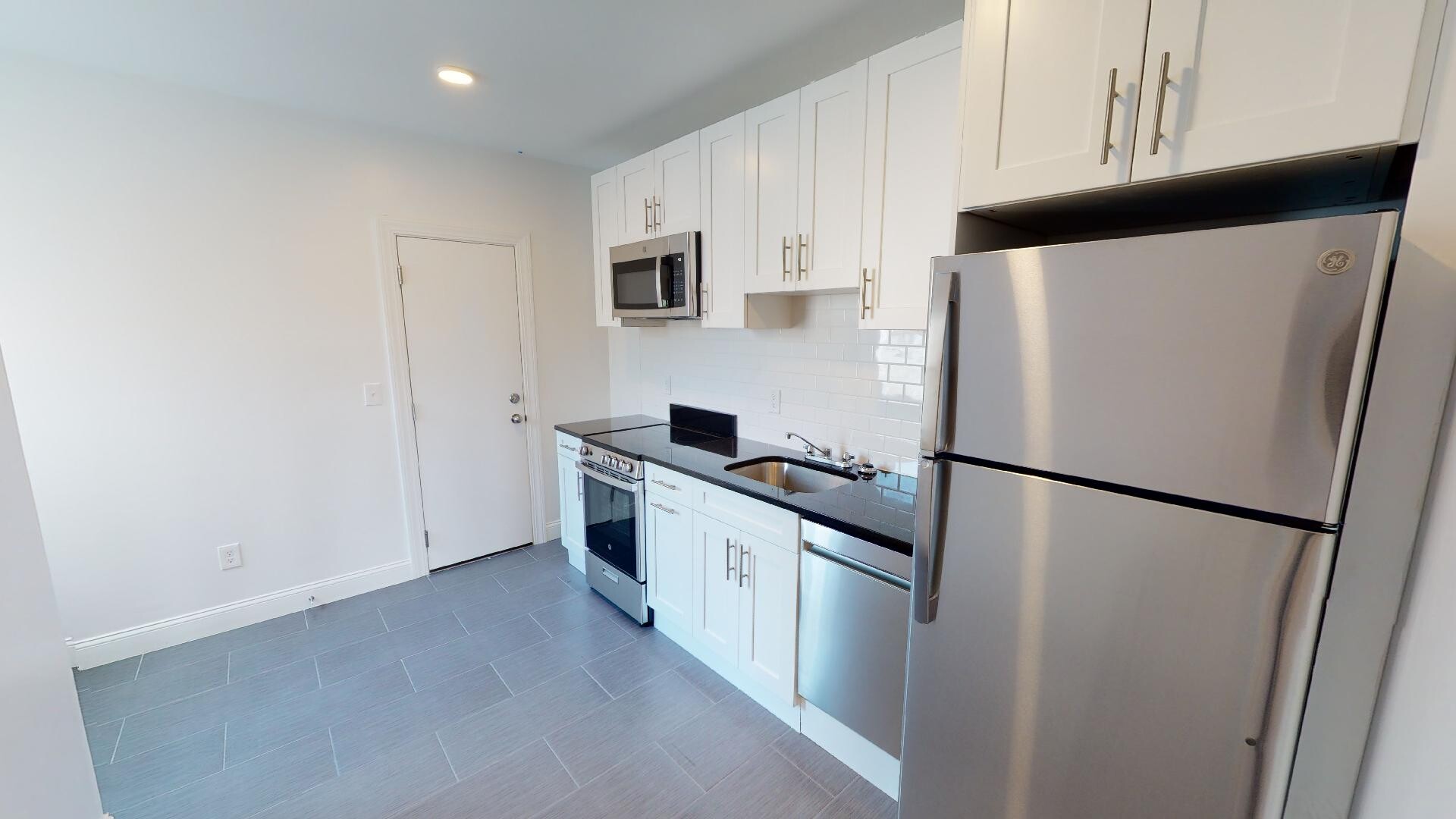 2 bed, 1 bath apartment for rent at 113 Sutherland Rd Unit L, Brighton — photo 9 of 11