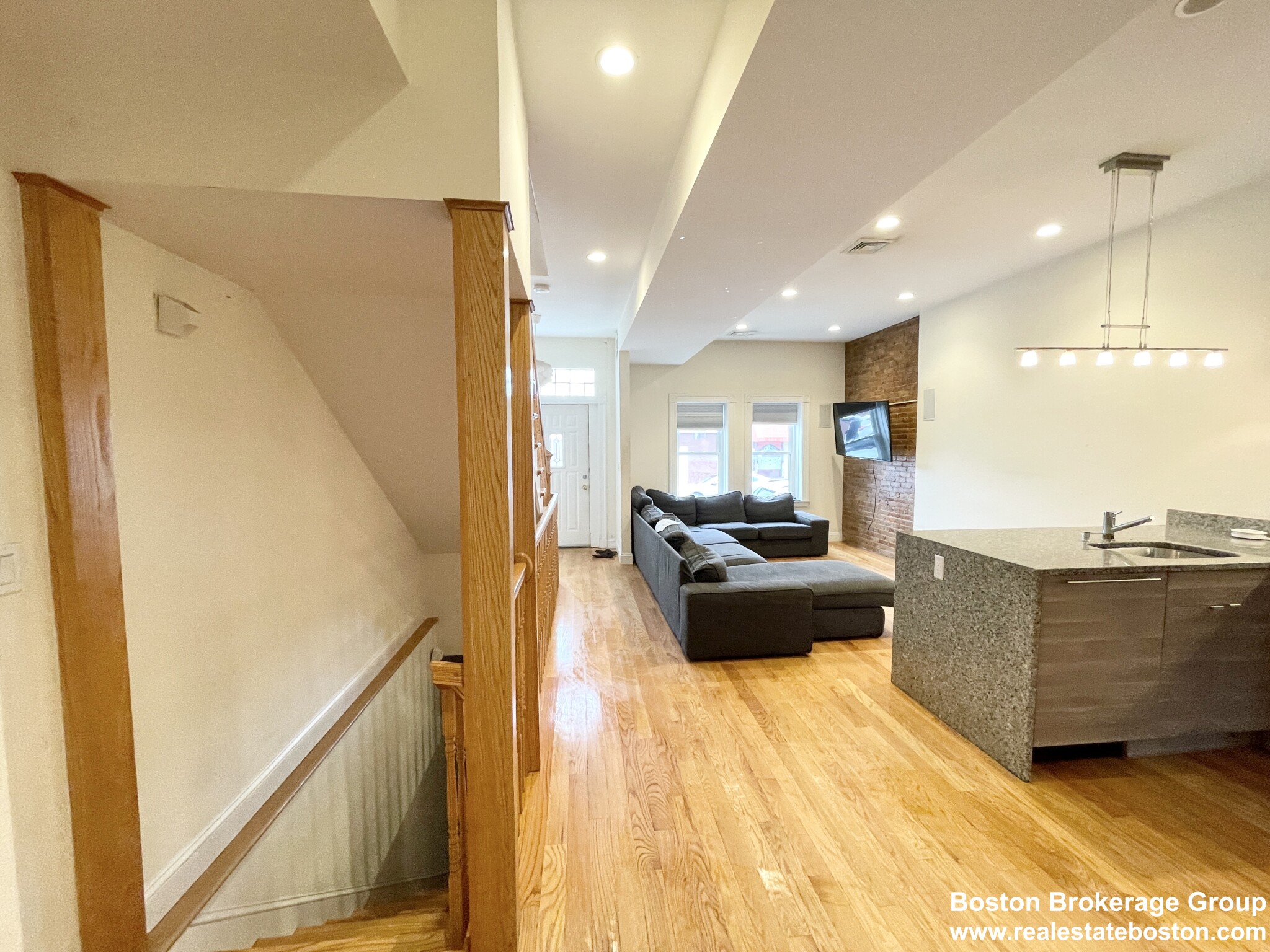 5 bed, 3 bath apartment for rent at 98 L St Unit 1F, South Boston
