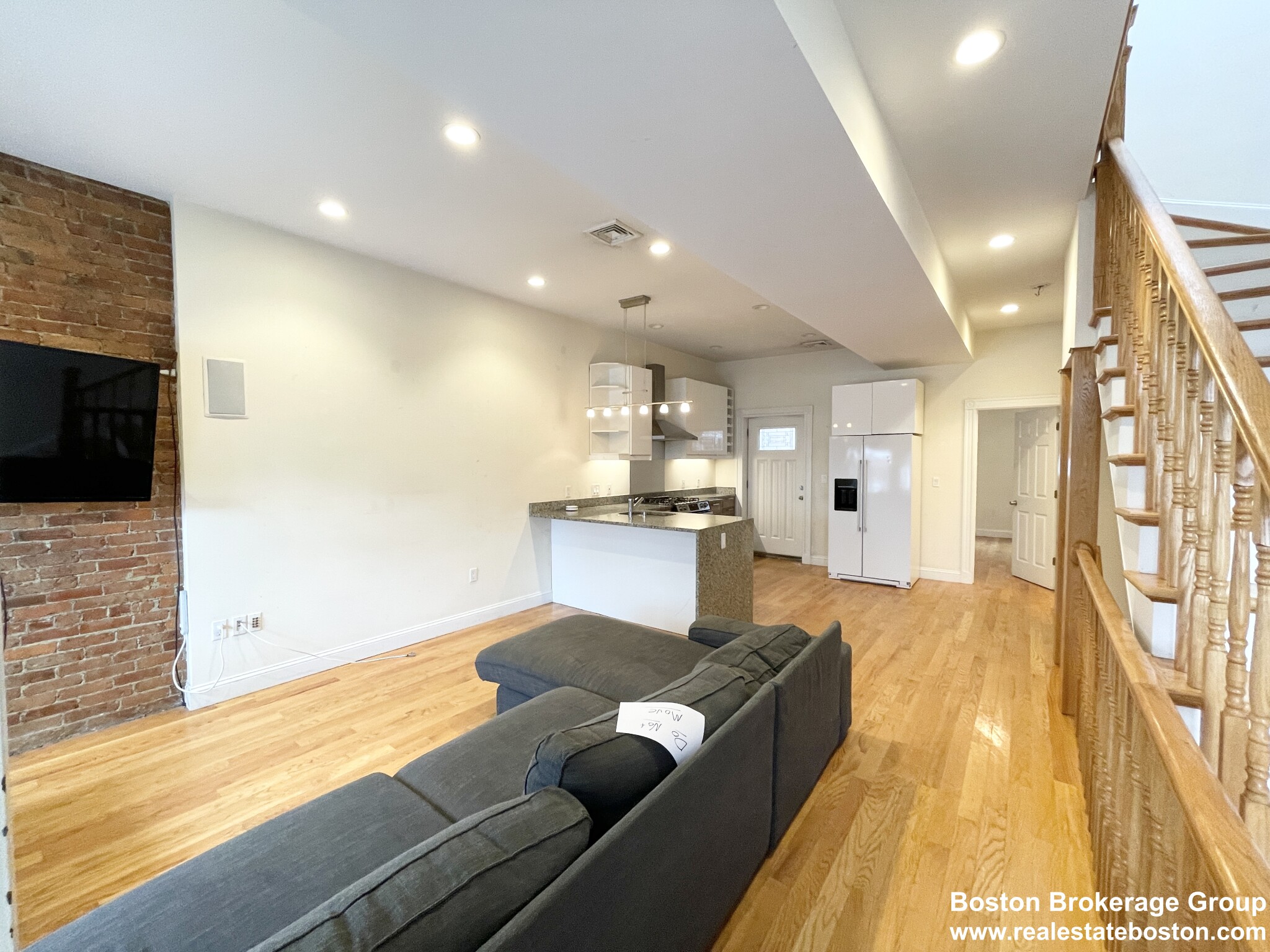 5 bed, 3 bath apartment for rent at 98 L St Unit 1F, South Boston — photo 8 of 15