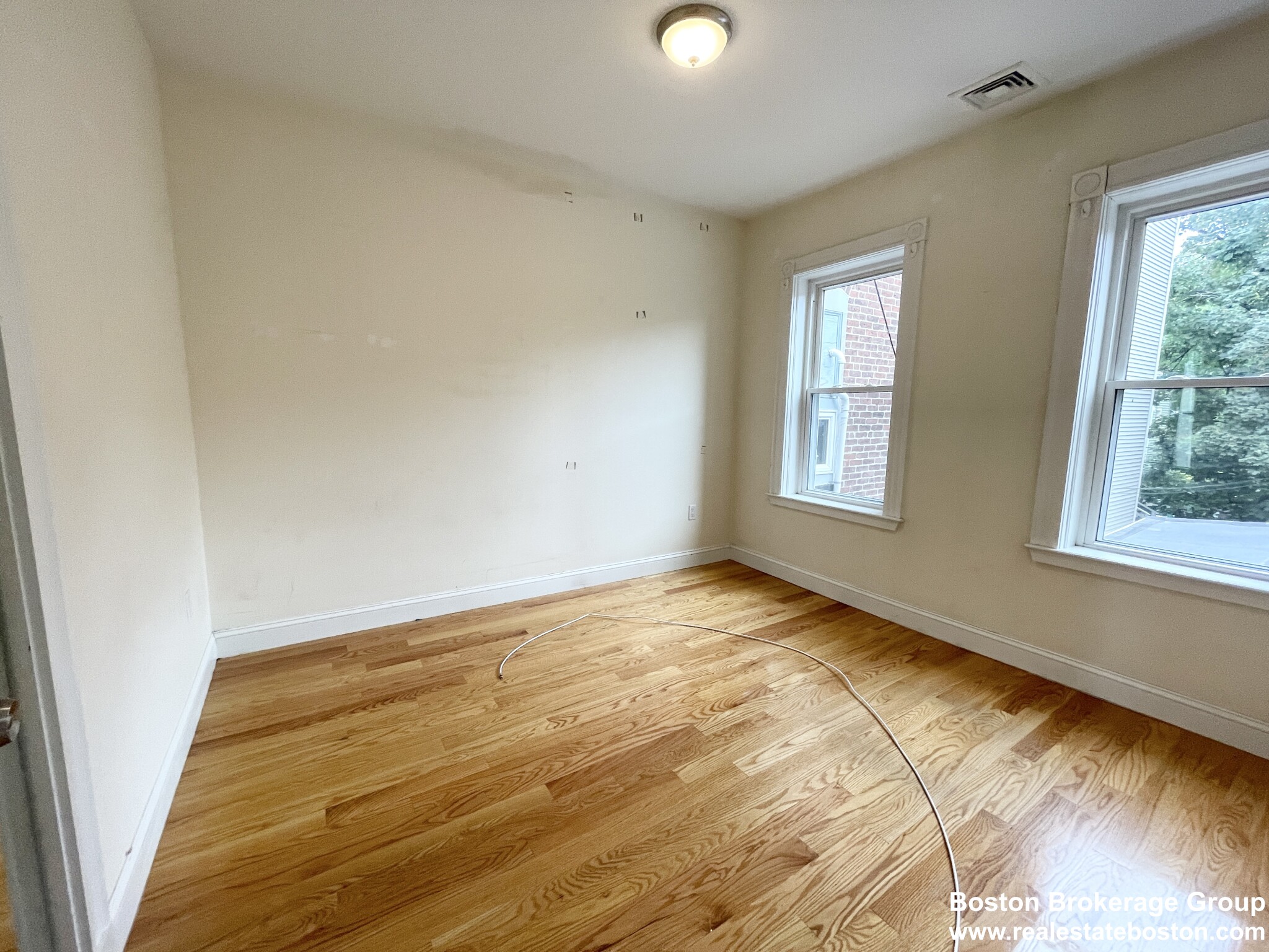 5 bed, 3 bath apartment for rent at 98 L St Unit 1F, South Boston — photo 10 of 15