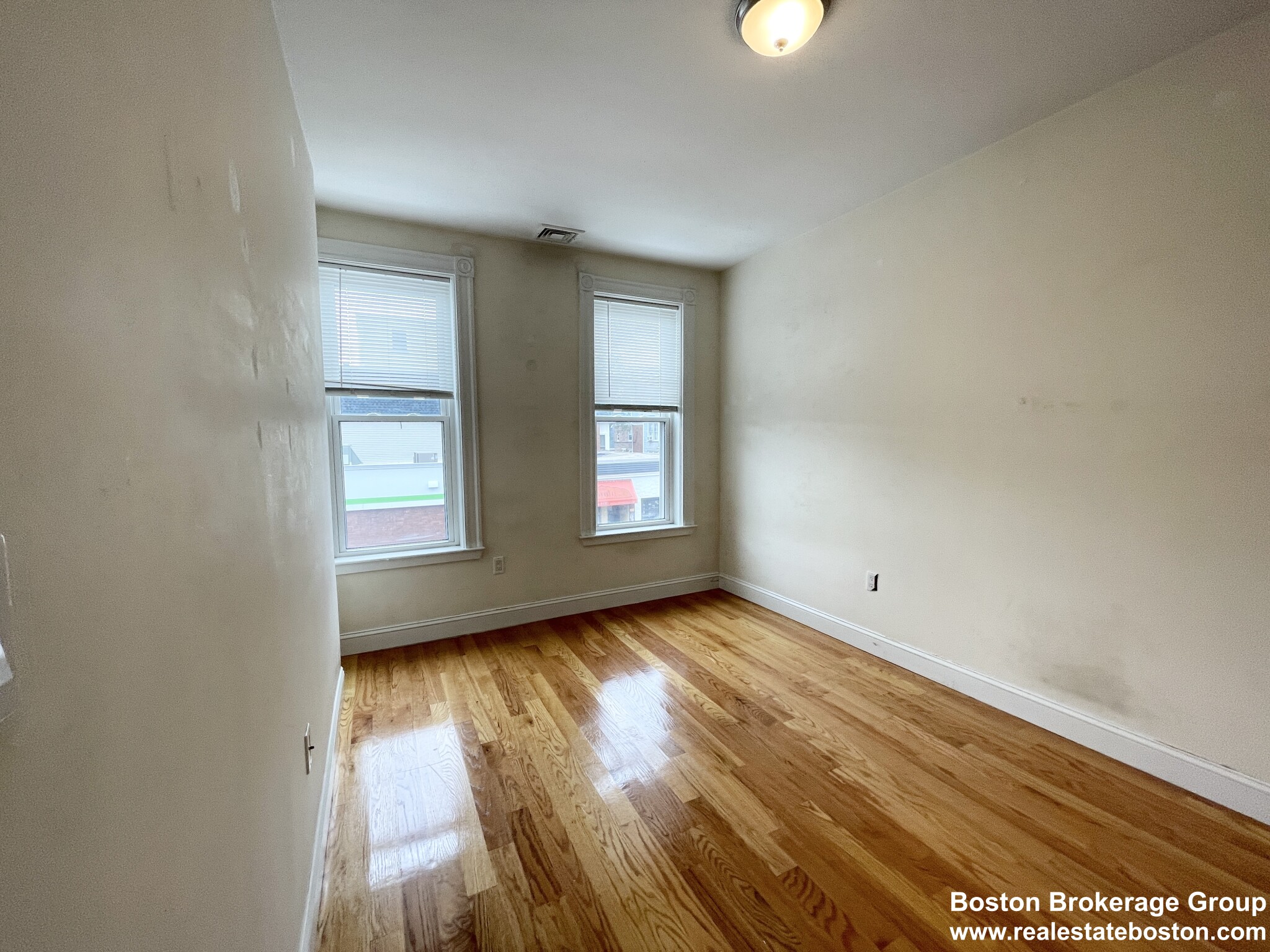 5 bed, 3 bath apartment for rent at 98 L St Unit 1F, South Boston — photo 11 of 15