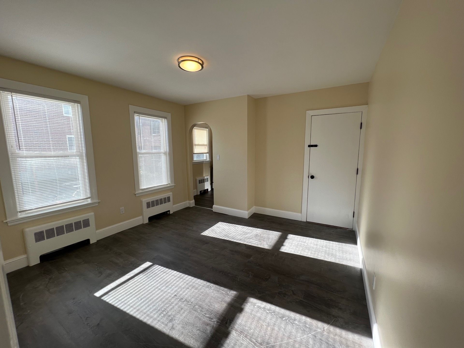 2 bed, 1 bath apartment for rent at 87 Winthrop Shore Dr Unit 2F, Winthrop — photo 3 of 21