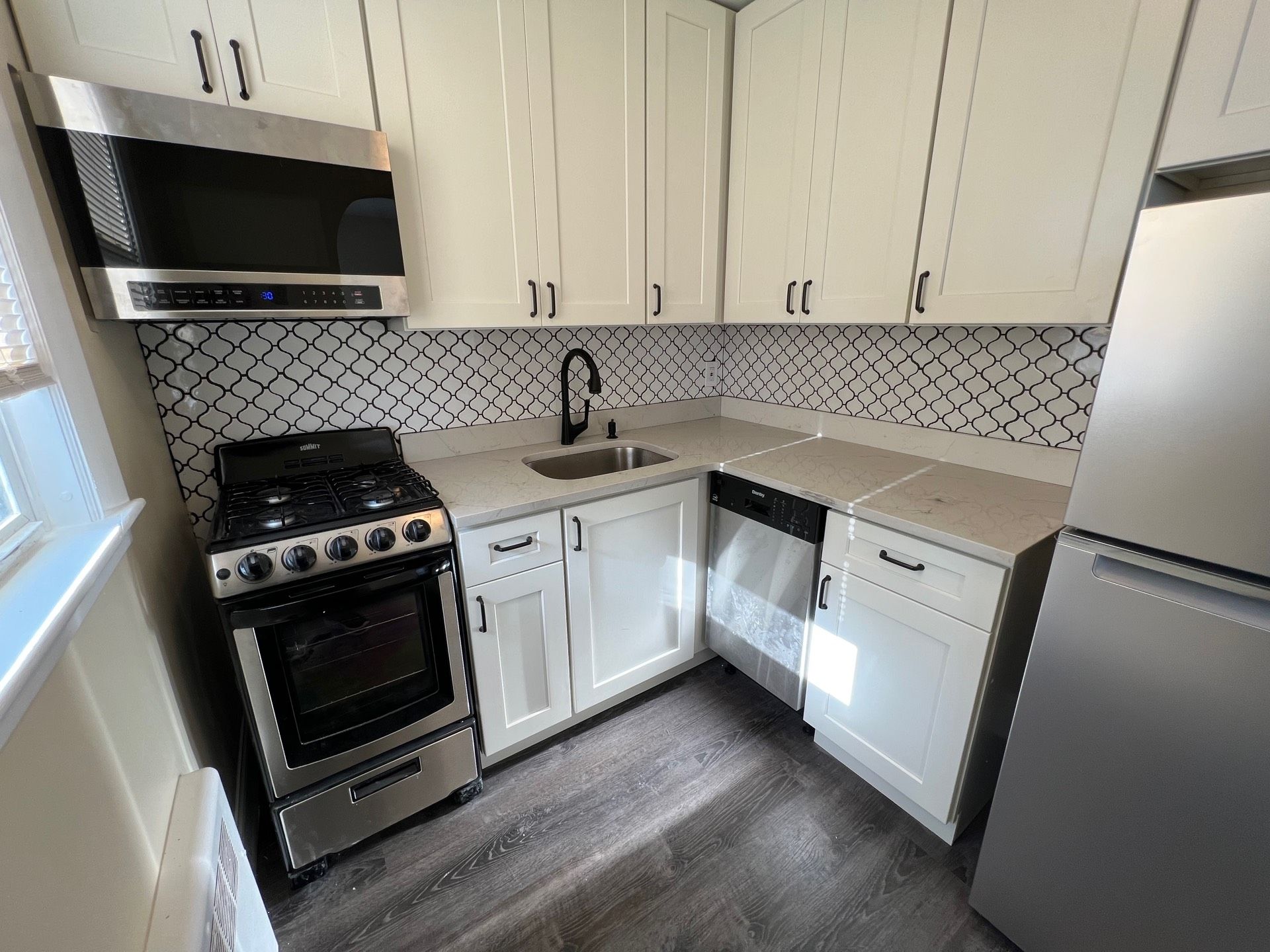 2 bed, 1 bath apartment for rent at 87 Winthrop Shore Dr Unit 2F, Winthrop