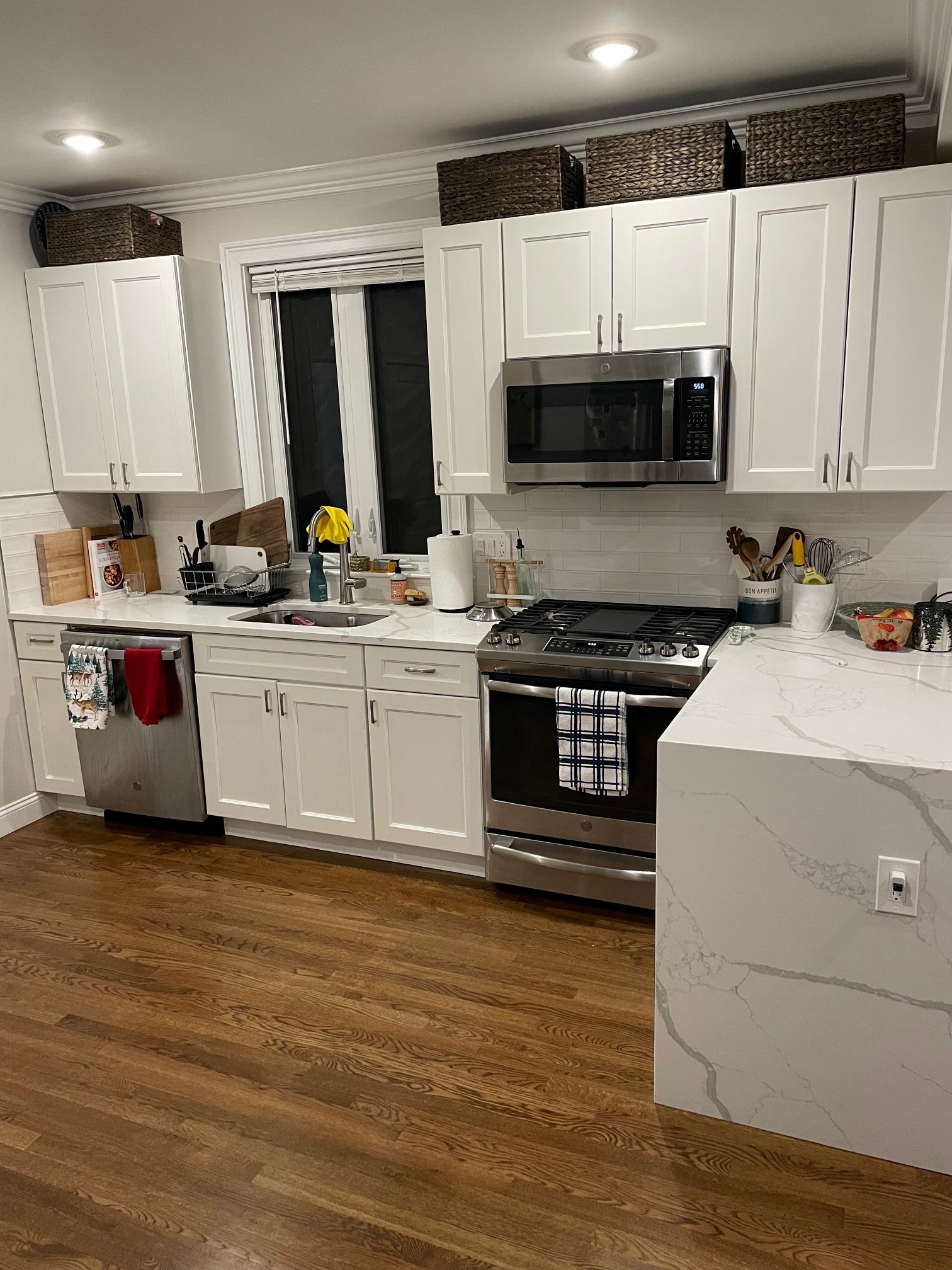 2 bed, 1 bath apartment for rent at 38 Dustin St Unit 1, Brighton — photo 2 of 12