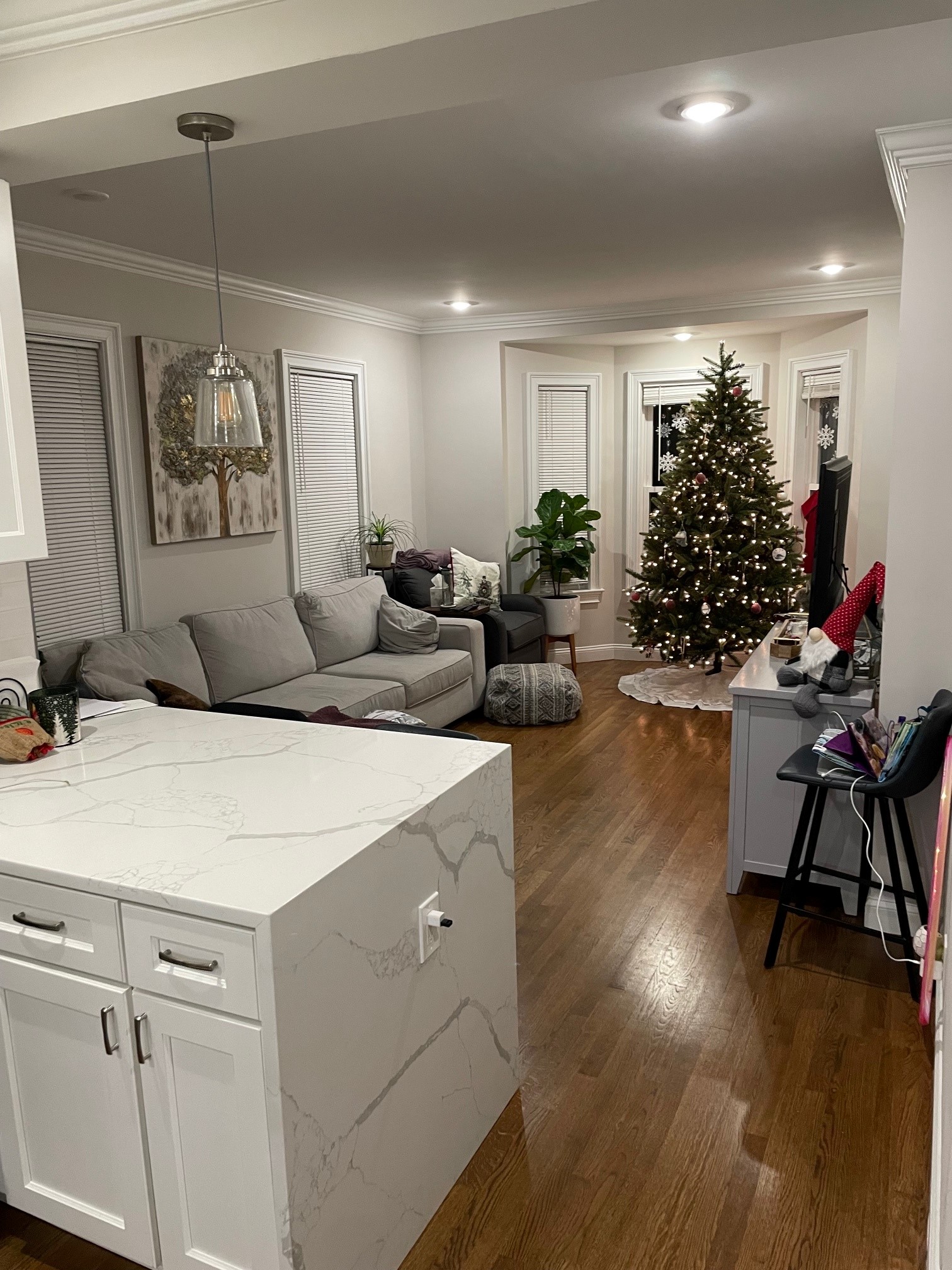 2 bed, 1 bath apartment for rent at 38 Dustin St Unit 1, Brighton — photo 4 of 12