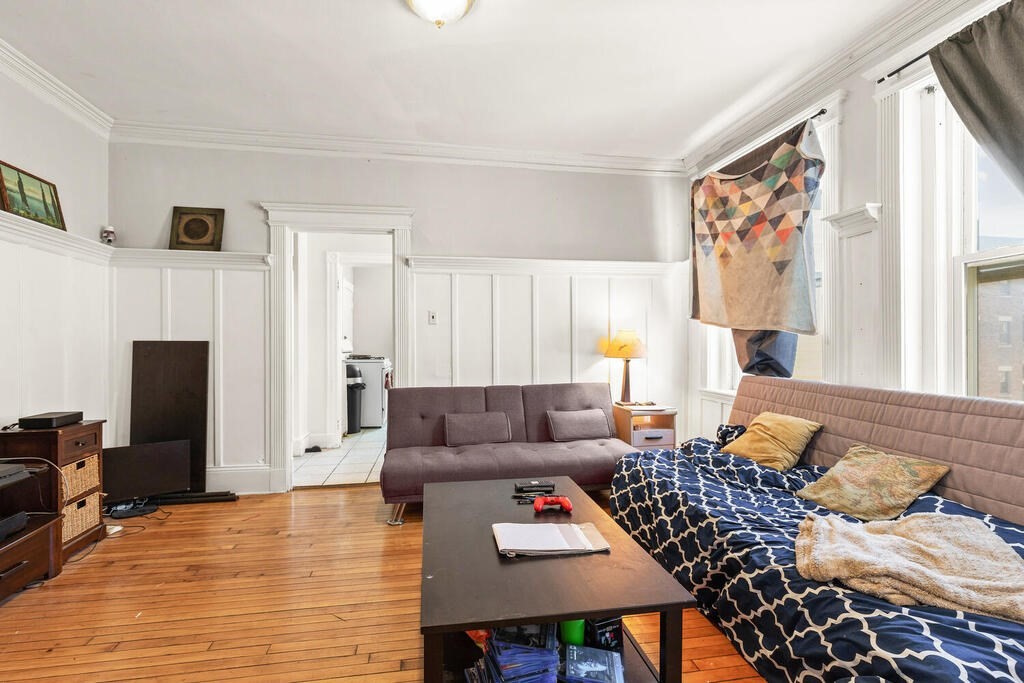 28 Glenville Ave, Allston