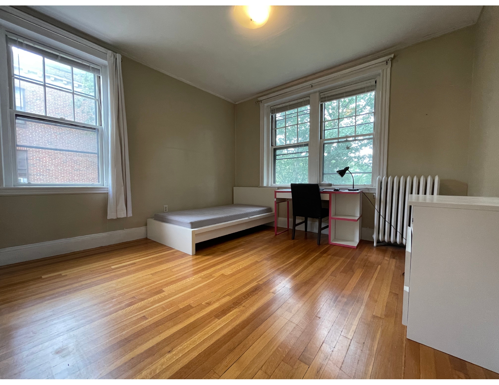 2 bed, 1 bath apartment for rent at 1983 Commonwealth Ave Unit 4, Brighton — photo 5 of 11