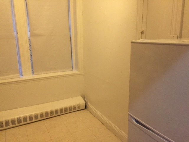1 split bed, 1 bath apartment for rent at 1685 Commonwealth Ave Unit 4, Brighton — photo 6 of 8