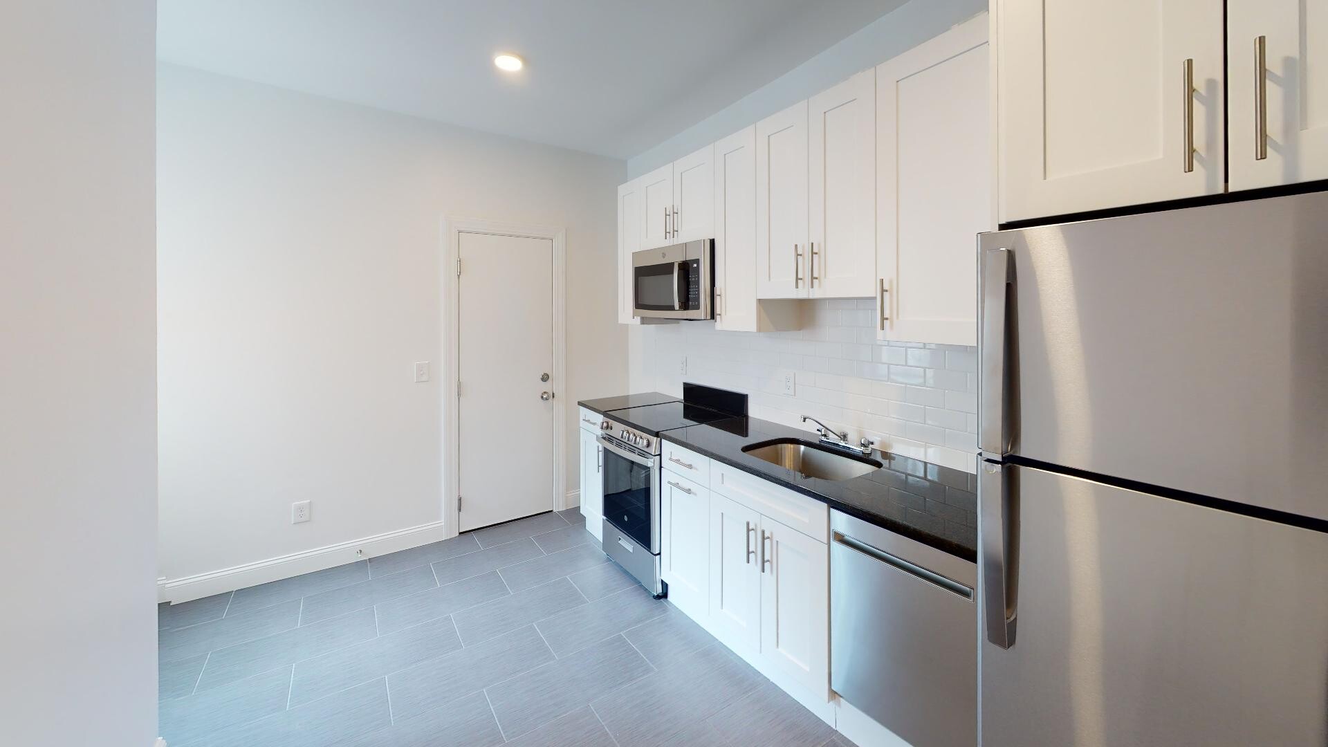 1 bed, 1 bath apartment for rent at 119 Sutherland Rd Unit K, Brighton — photo 2 of 5