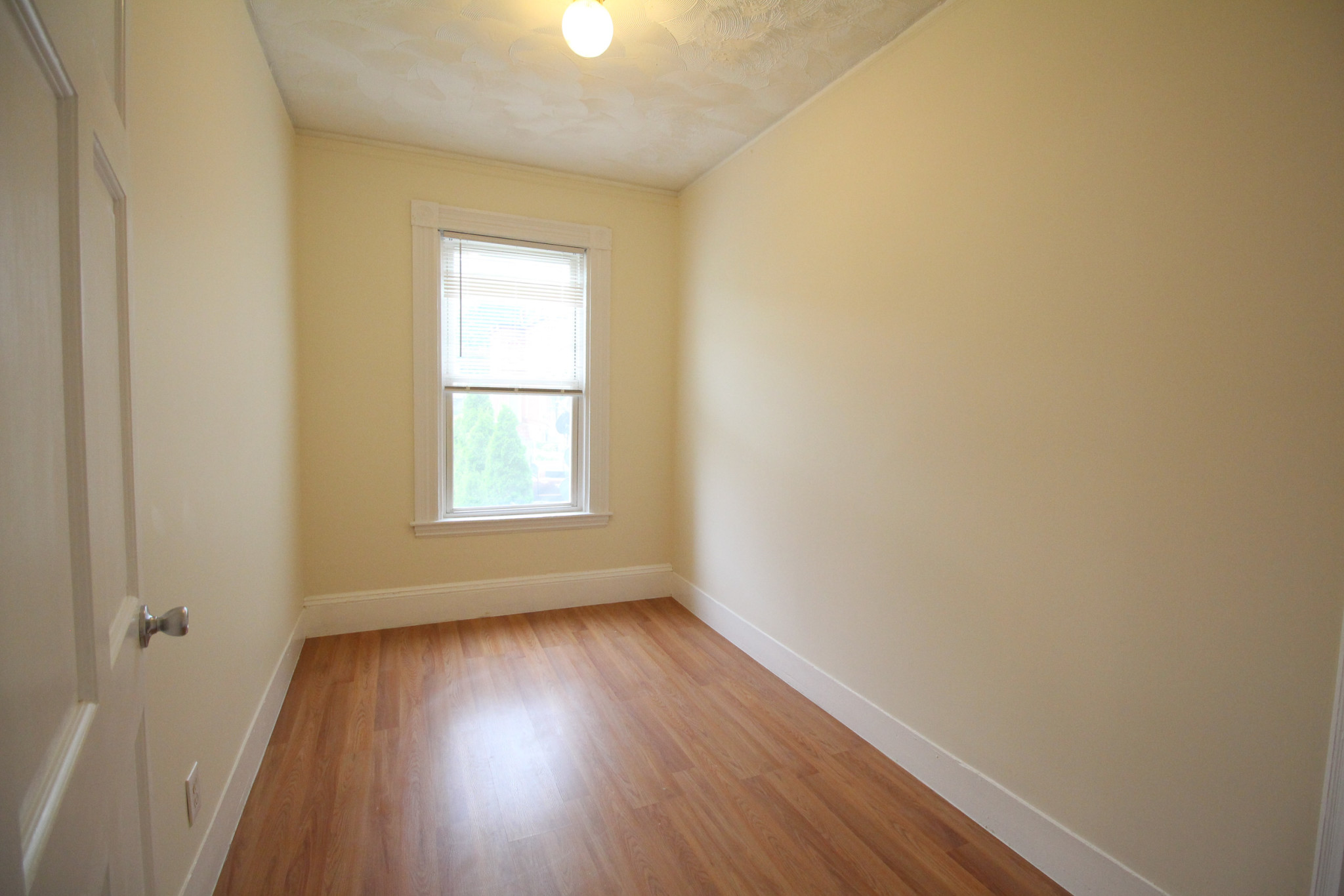 4 bed, 1 bath apartment for rent at 40 Forest St Unit 1, Roxbury — photo 11 of 21
