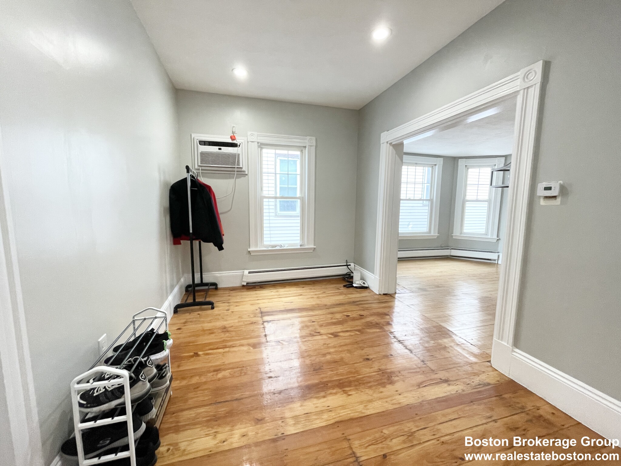 6 bed, 2 bath apartment for rent at 30 Falcon St Unit 2, East Boston — photo 4 of 14