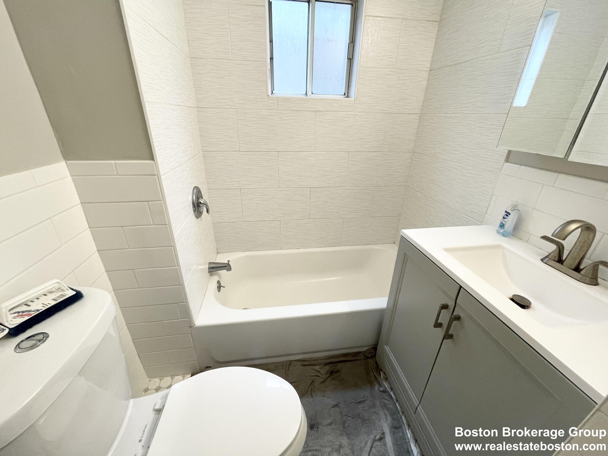 6 bed, 2 bath apartment for rent at 30 Falcon St Unit 2, East Boston — photo 6 of 14