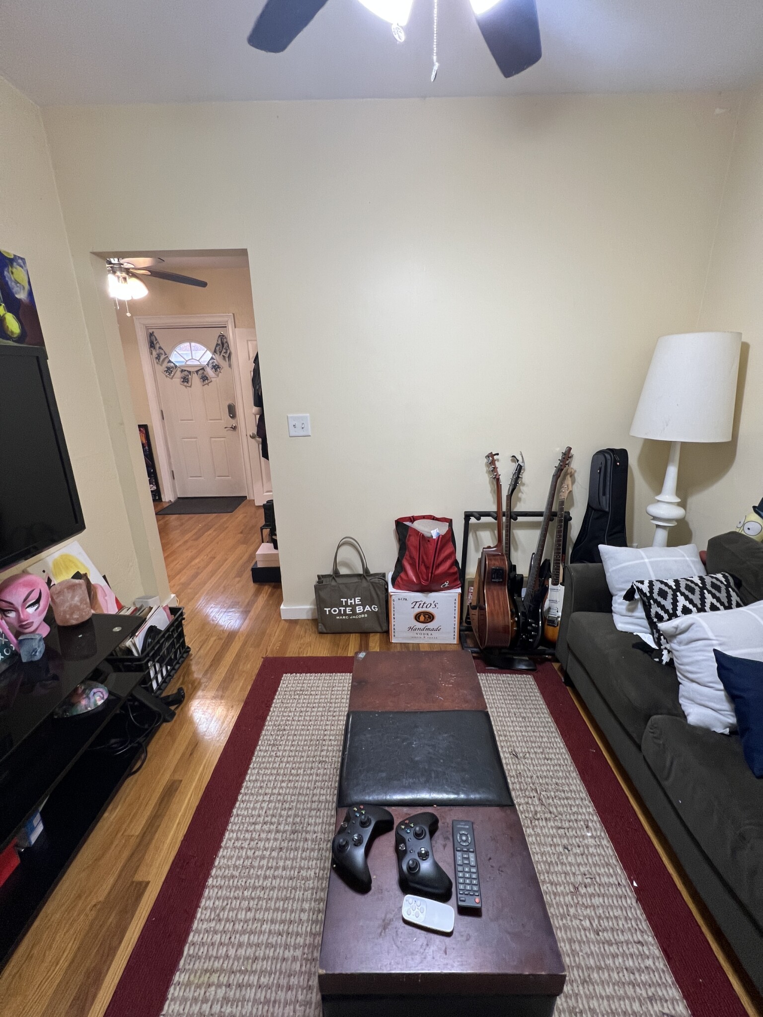 Studio bed, 1 bath apartment for rent at 2 Otis St Unit 1F, East Somerville — photo 3 of 20