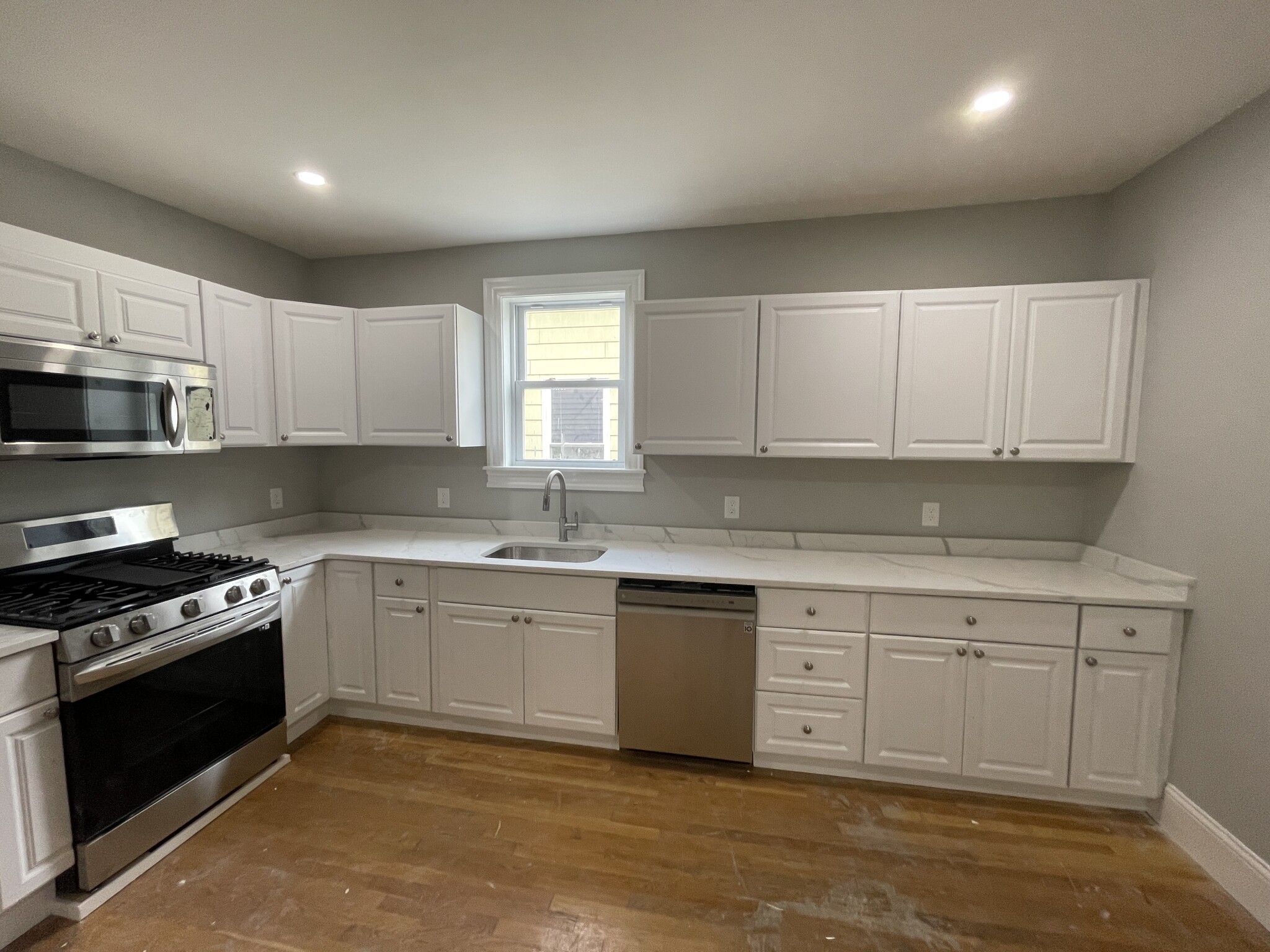 4 bed, 2 bath apartment for rent at 366 Highland Ave Unit 7, Davis Square — photo 30 of 33