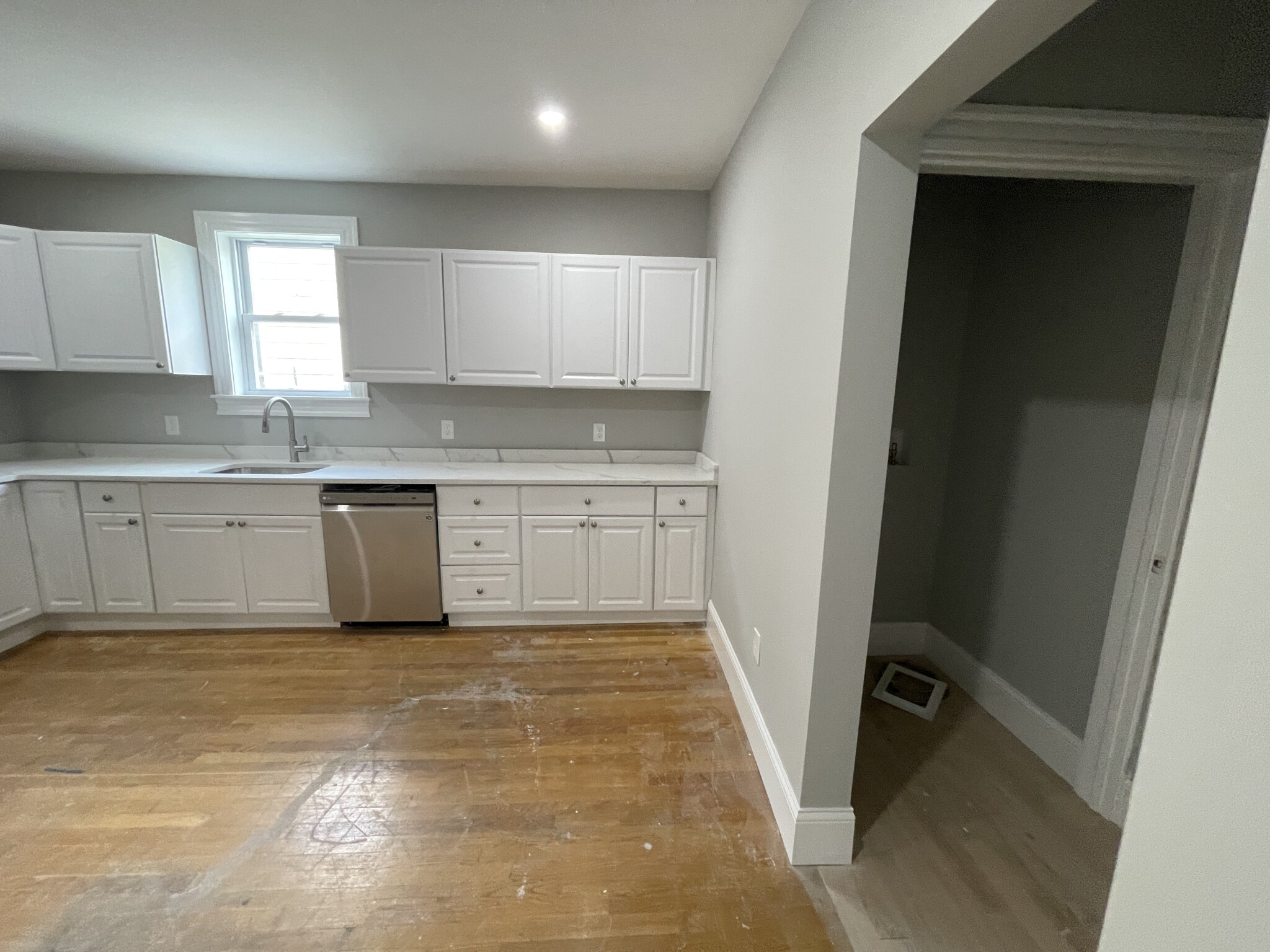 4 bed, 2 bath apartment for rent at 366 Highland Ave Unit 7, Davis Square — photo 31 of 33