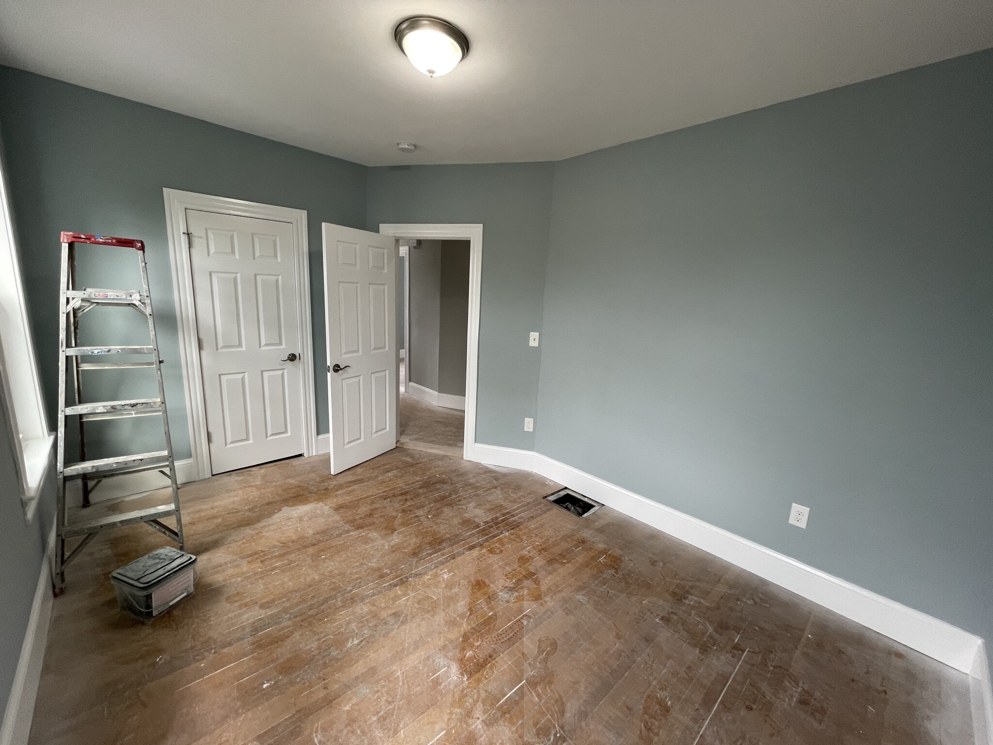 4 bed, 2 bath apartment for rent at 366 Highland Ave Unit 7, Davis Square — photo 10 of 33