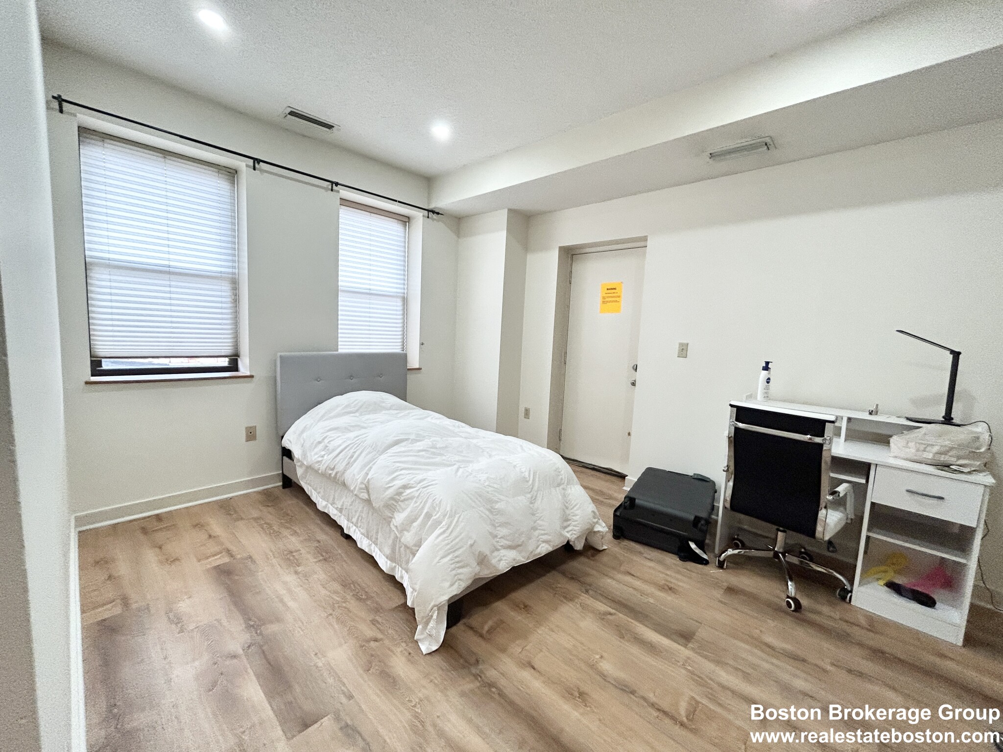 73 Gainsborough St, Fenway