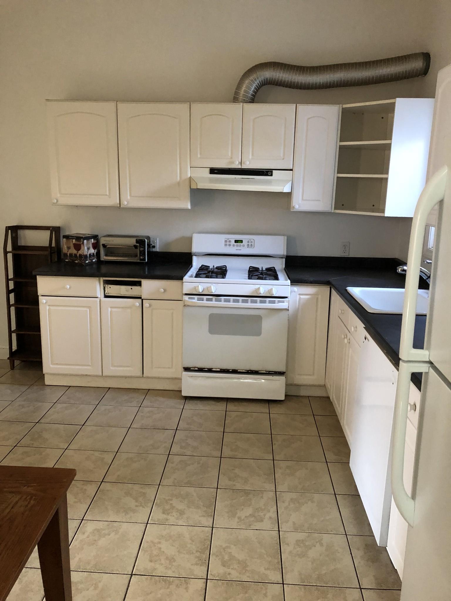 6 bed, 2.5 bath apartment for rent at 10 Pratt St Unit 0, Allston — photo 4 of 8