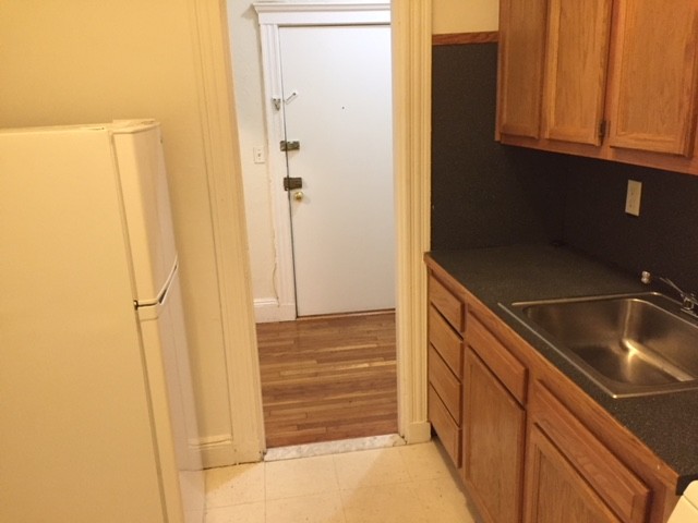 1 split bed, 1 bath apartment for rent at 1685 Commonwealth Ave Unit 4, Brighton — photo 7 of 8