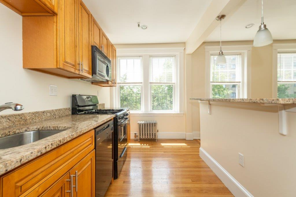 Studio bed, 1 bath apartment for rent at 285 Chestnut Hill Ave Unit 22A, Brighton — photo 7 of 8