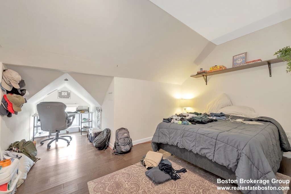 228 Calumet St, Mission Hill