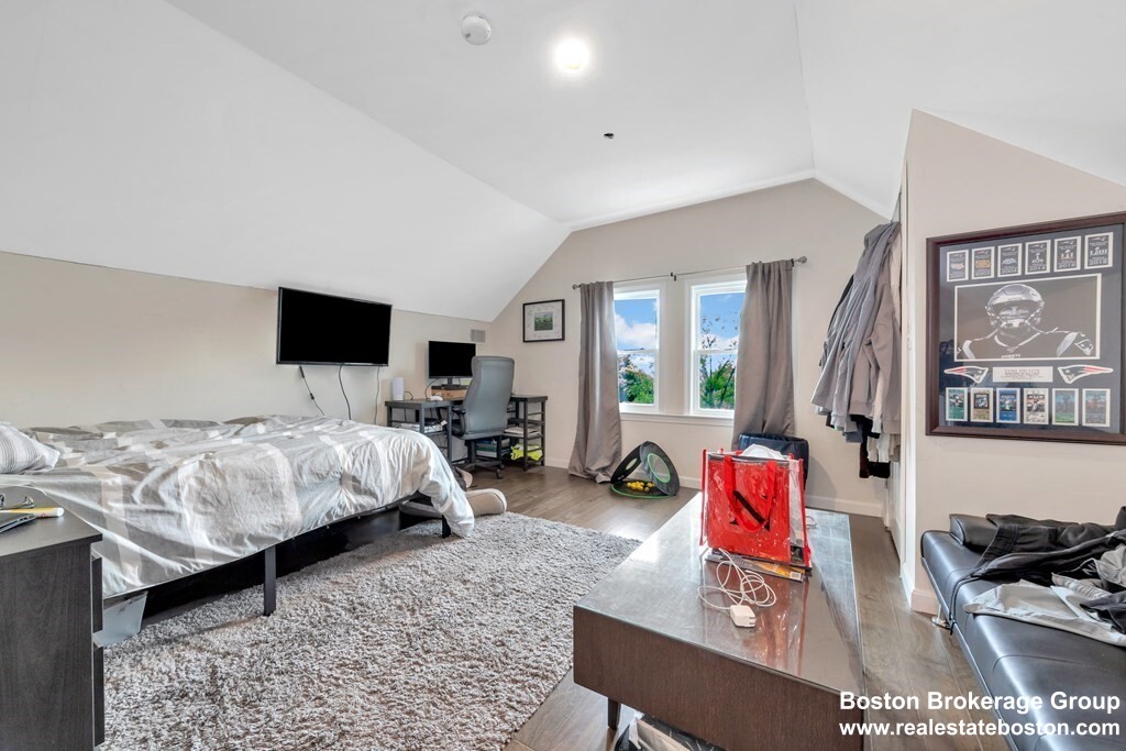 228 Calumet St, Mission Hill