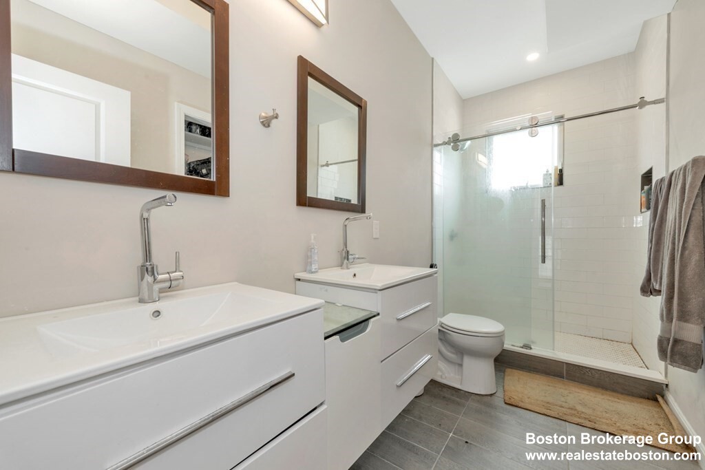 228 Calumet St, Mission Hill