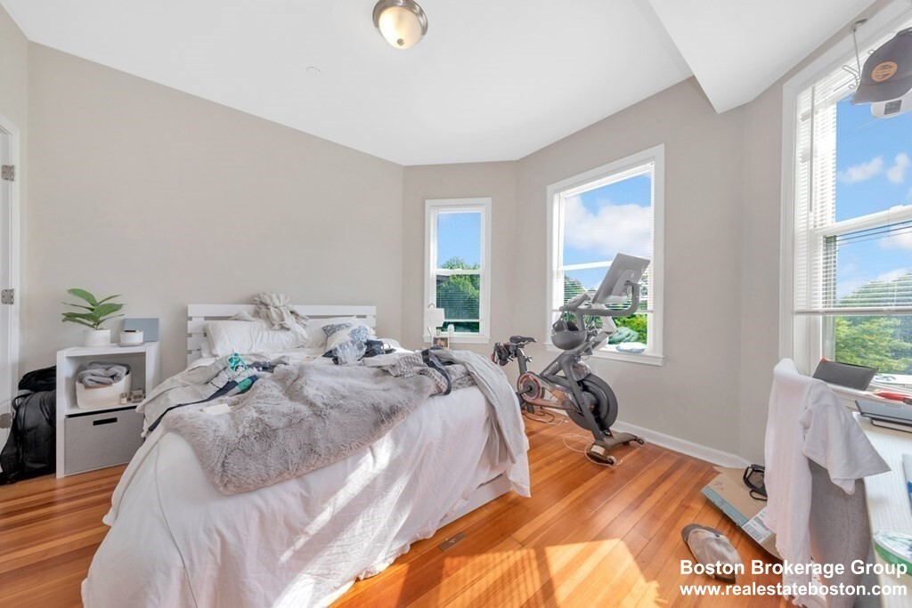 228 Calumet St, Mission Hill