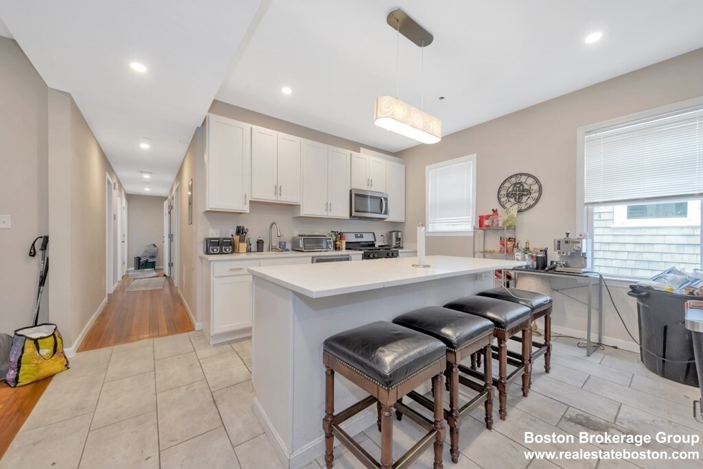 228 Calumet St, Mission Hill