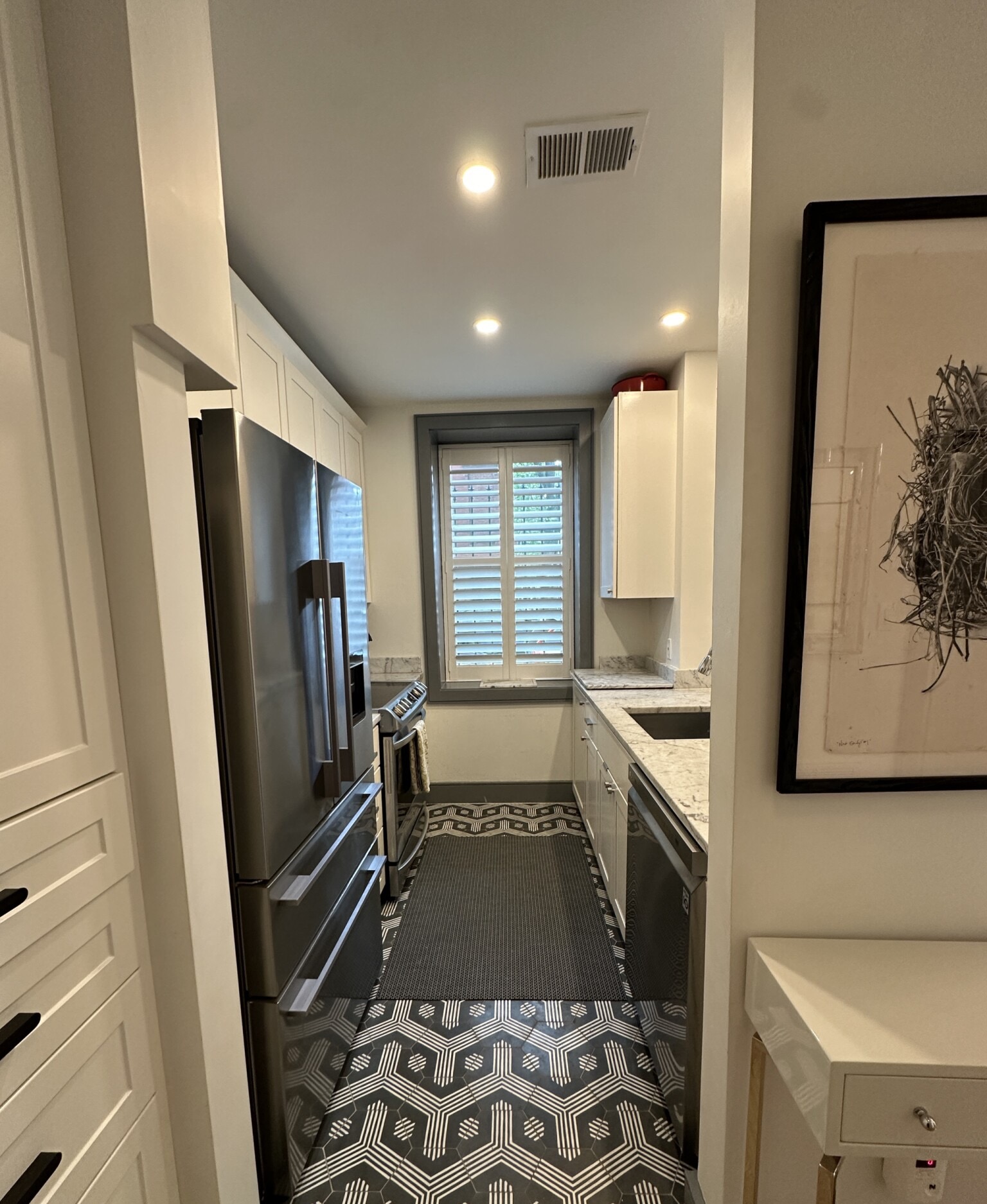 1 bed, 1 bath apartment for rent at 5 Greenwich Park Unit 3, South End — photo 5 of 13