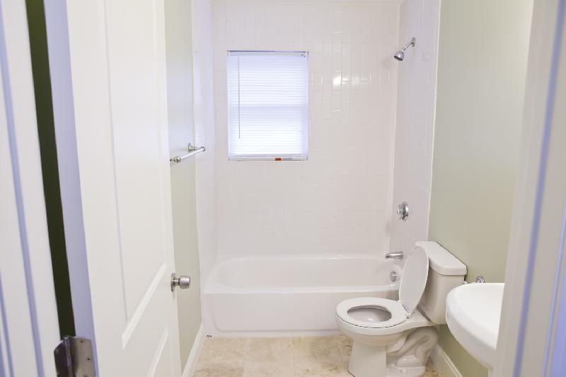 5 bed, 2 bath apartment for rent at 17 Imrie Rd Unit Two, Allston — photo 10 of 16