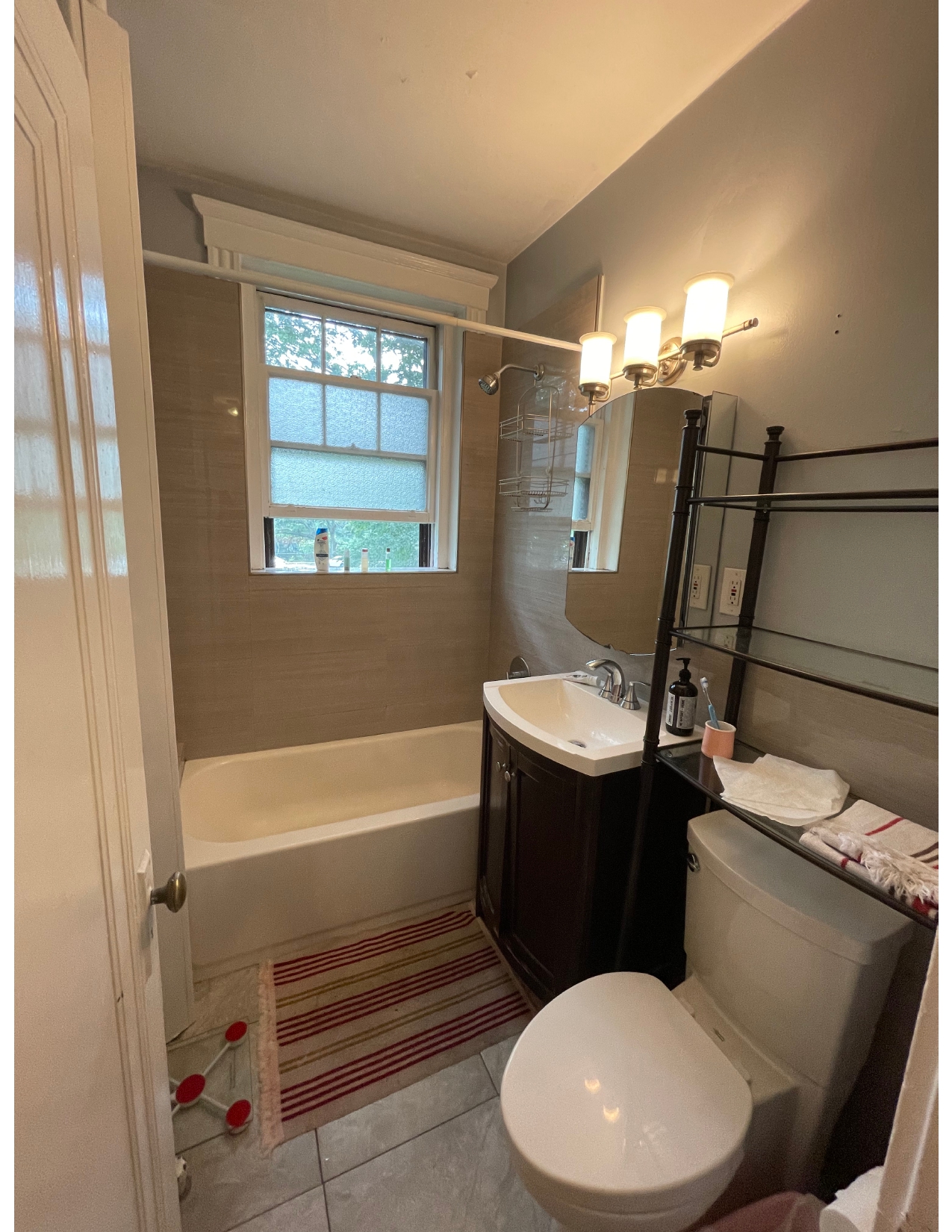 2 bed, 1 bath apartment for rent at 1983 Commonwealth Ave Unit 4, Brighton — photo 7 of 11