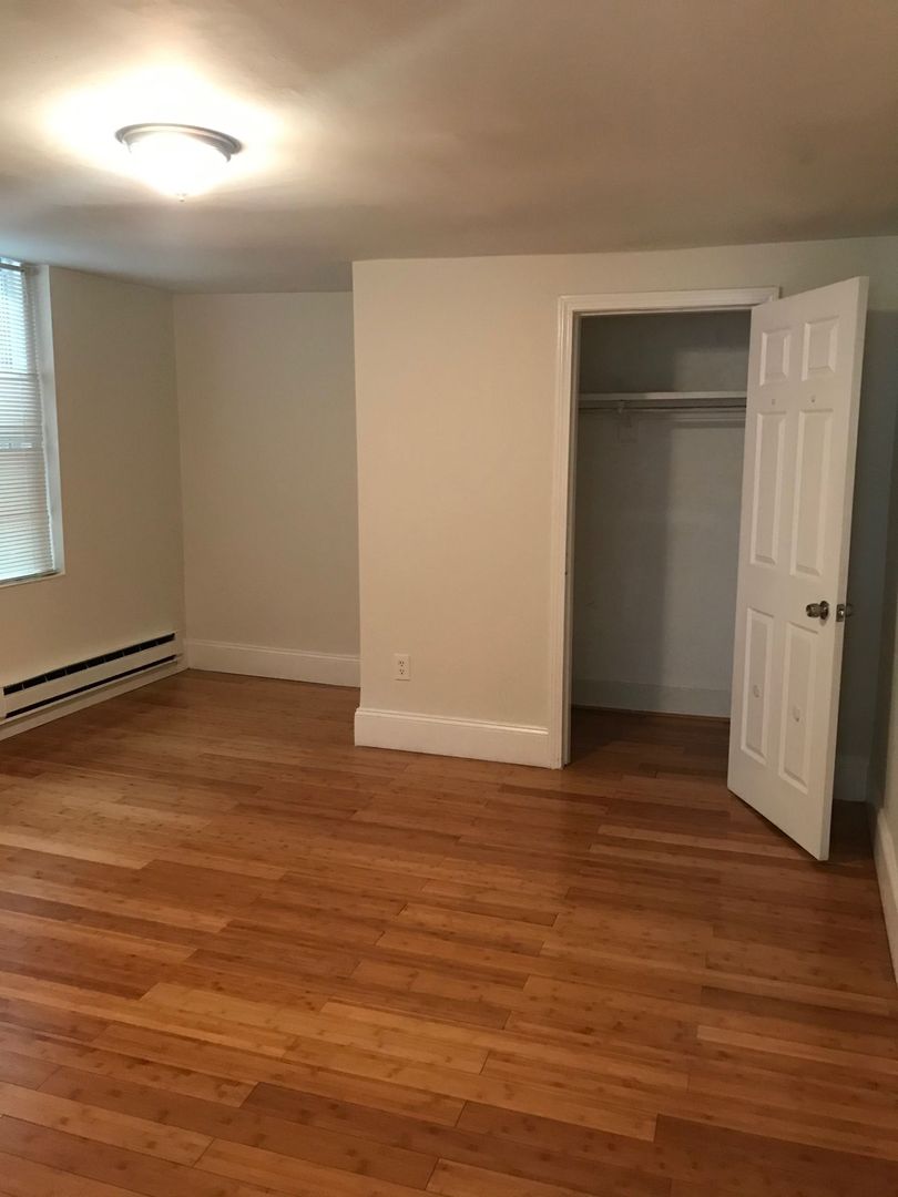 1 bed, 1 bath apartment for rent at 210 Maverick St Unit 5, East Boston — photo 4 of 8