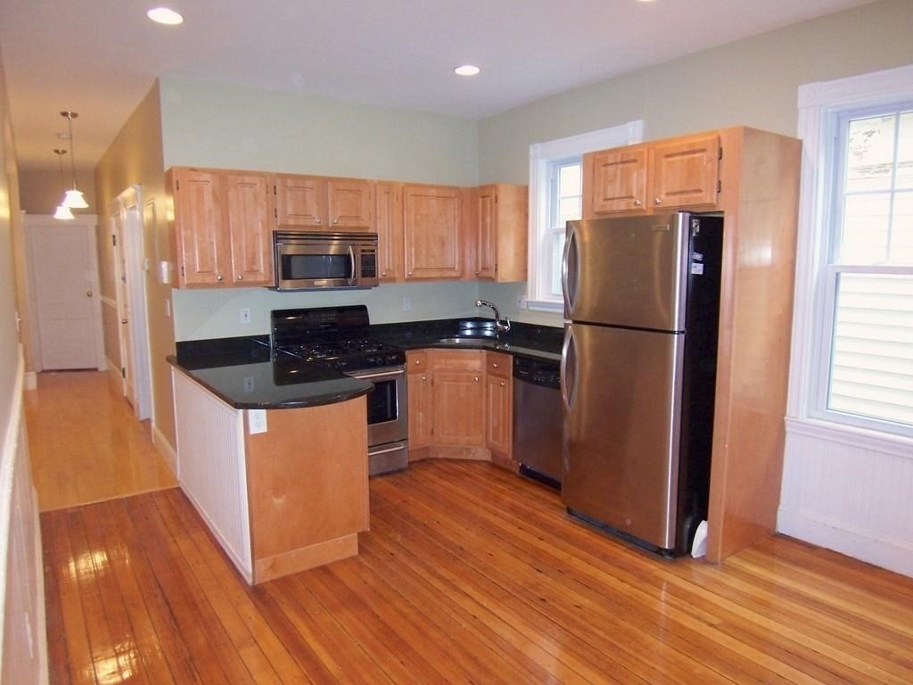 2 bed, 1 bath apartment for rent at 49 Pleasant St Unit 2, Dorchester — photo 7 of 7