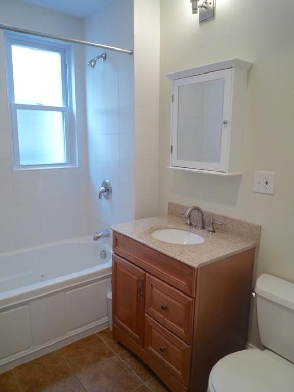 2 bed, 1 bath apartment for rent at 49 Pleasant St Unit 2, Dorchester — photo 4 of 7