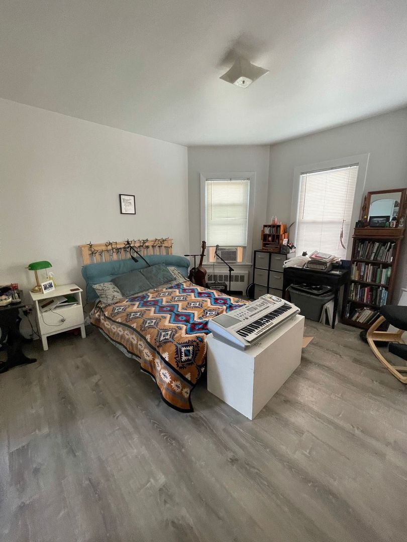 Studio bed, 1 bath apartment for rent at 87 Winthrop Shore Dr Unit 11, Winthrop — photo 1 of 11