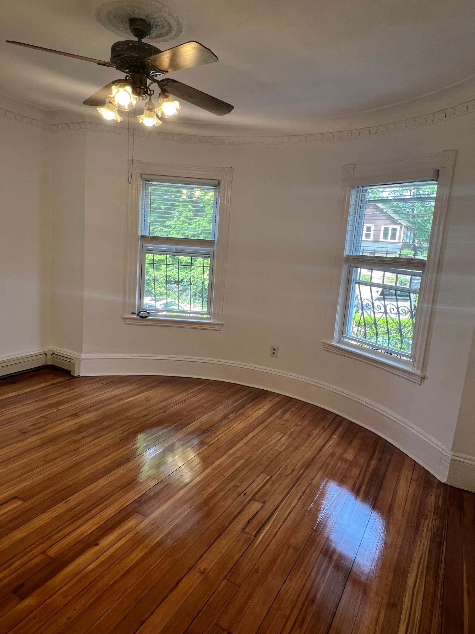 3 bed, 1 bath apartment for rent at 11 Chilcott Pl Unit 1, Jamaica Plain — photo 5 of 21