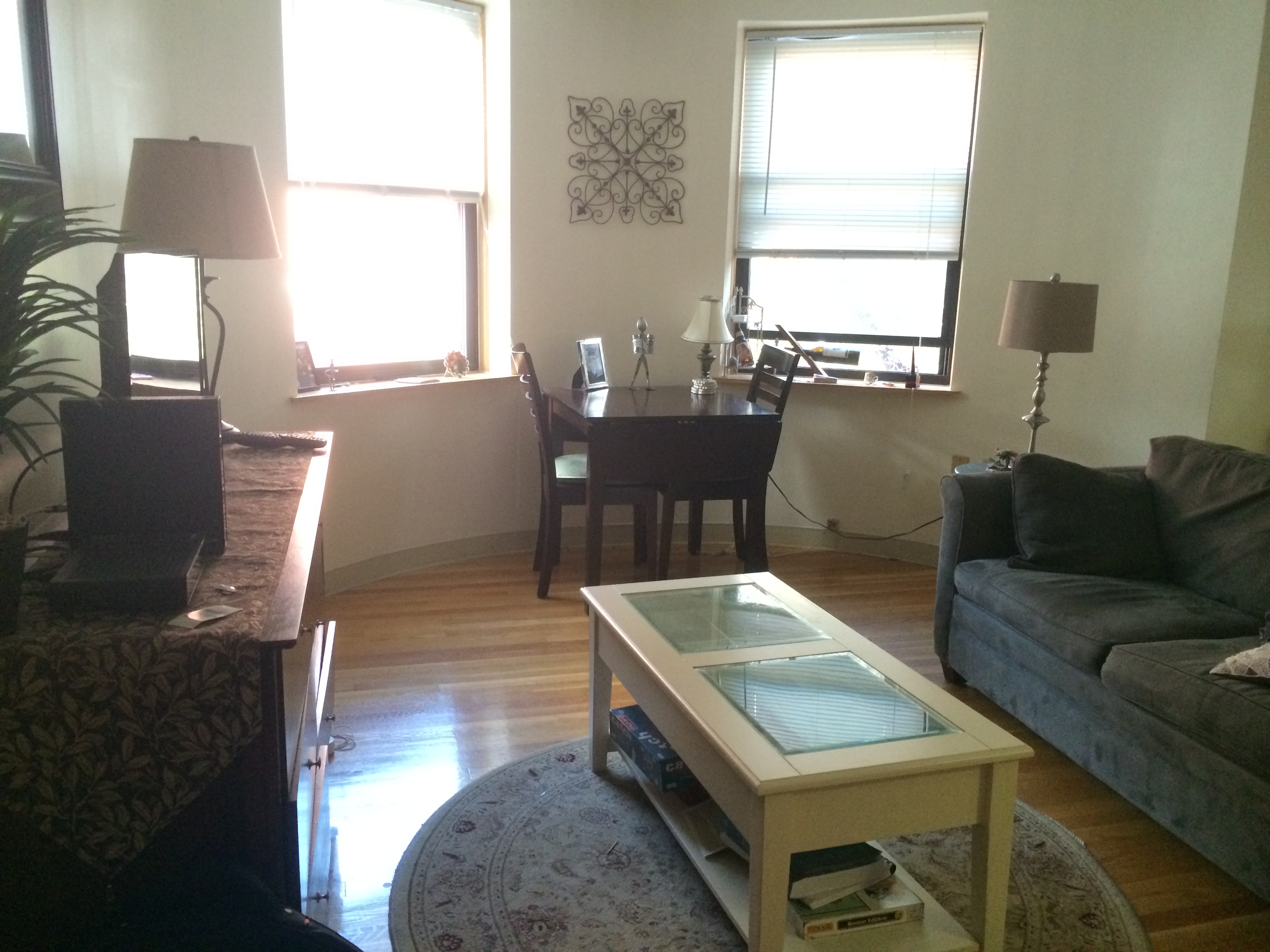 1 bed, 1 bath apartment for rent at 90 Gainsborough St Unit 203, Fenway — photo 2 of 3